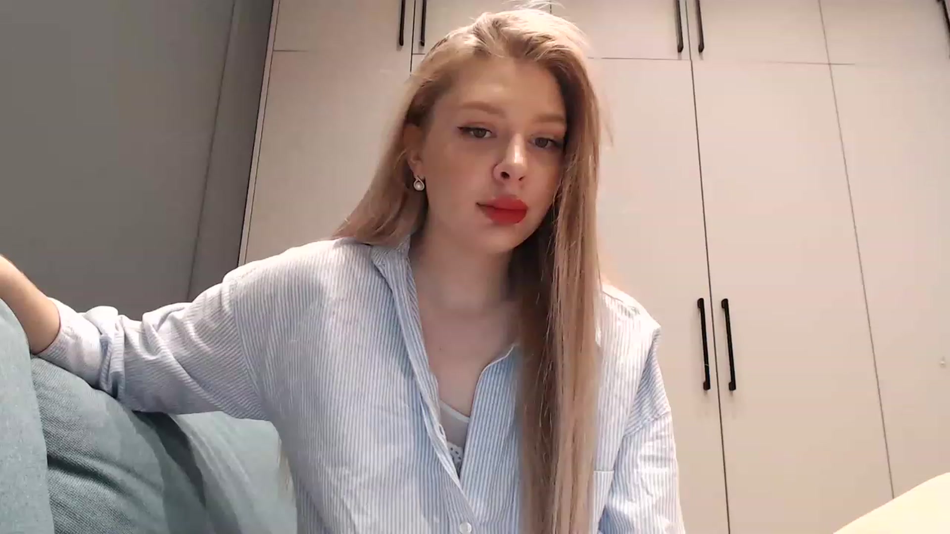 Gallery image thumbnail from BlondeDivaa's myfreecams stream on, 12/22/2022, 16:52 image 7 of 20