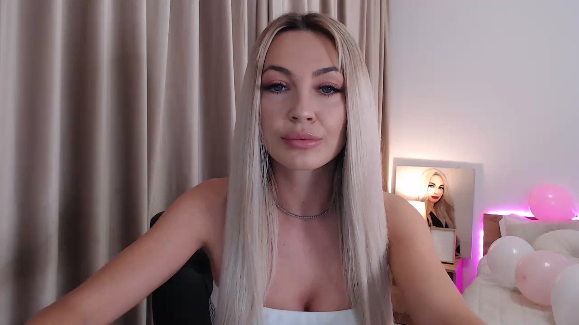 Gallery image thumbnail from BlondeIsBack's myfreecams stream on, 05/18/2024, 21:49 image 1 of 20