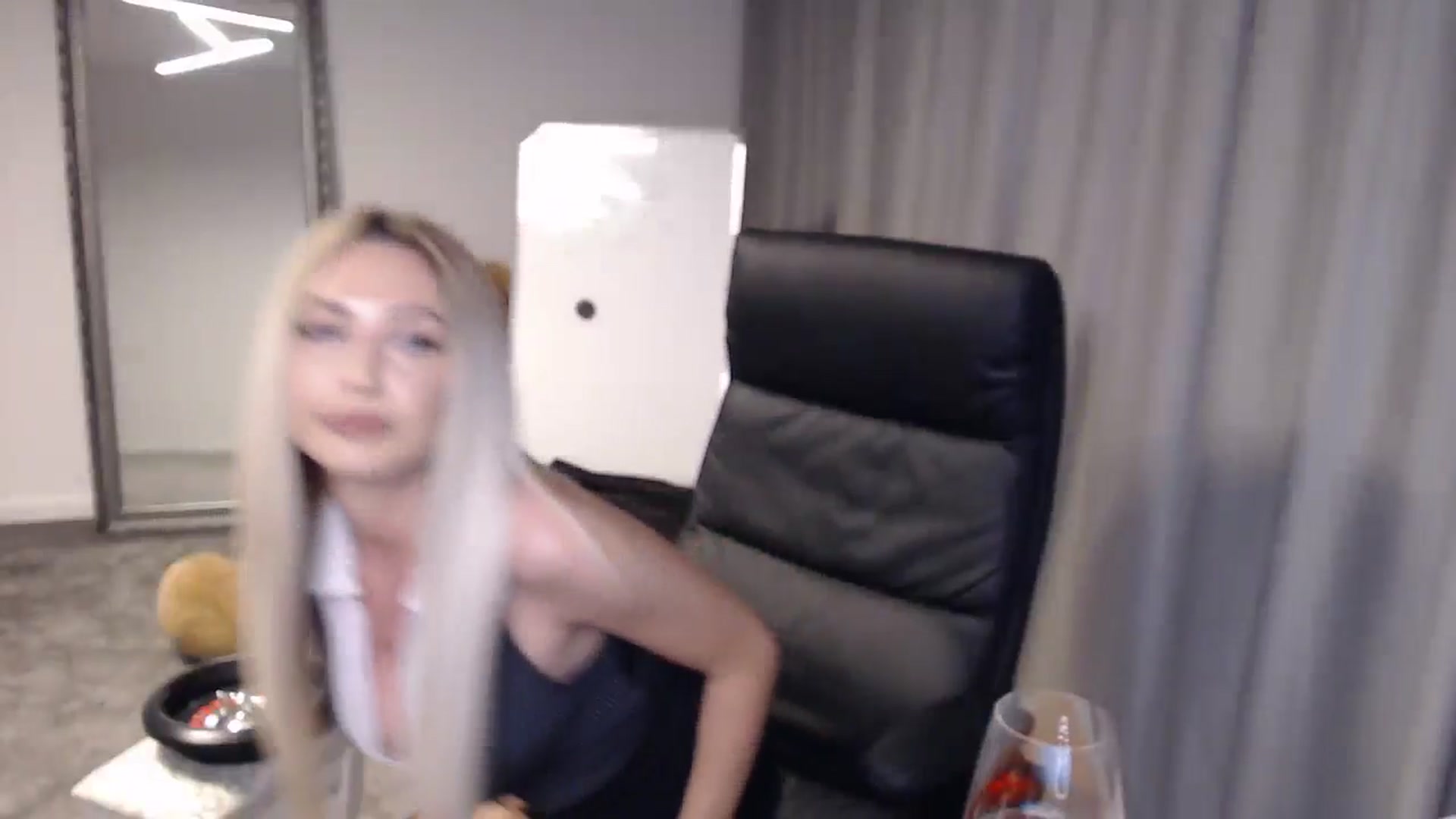 Gallery image thumbnail from BlondeIsBack's myfreecams stream on, 05/23/2024, 22:09 image 12 of 20