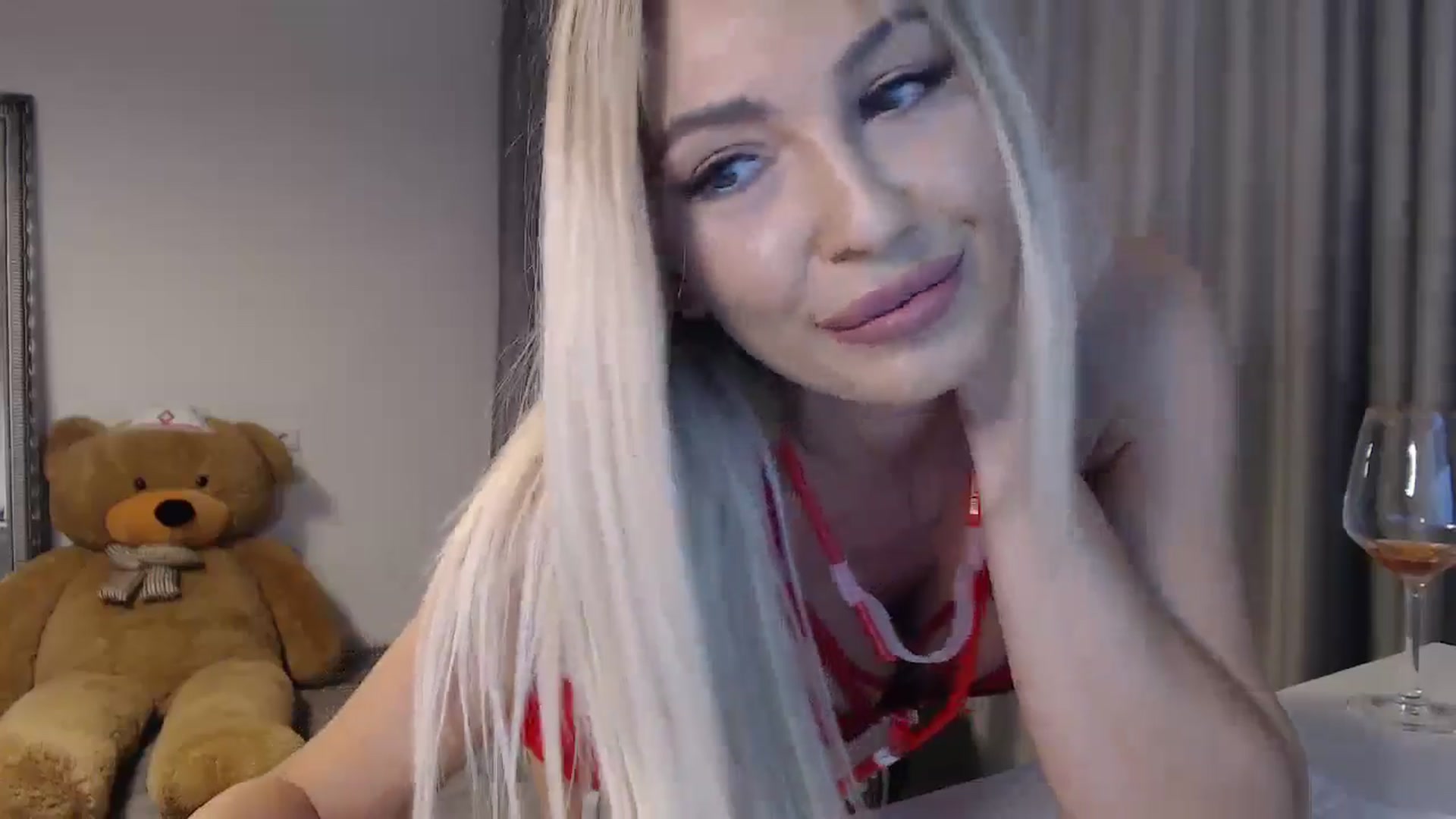 Gallery image thumbnail from BlondeIsBack's myfreecams stream on, 05/24/2024, 23:45 image 8 of 20
