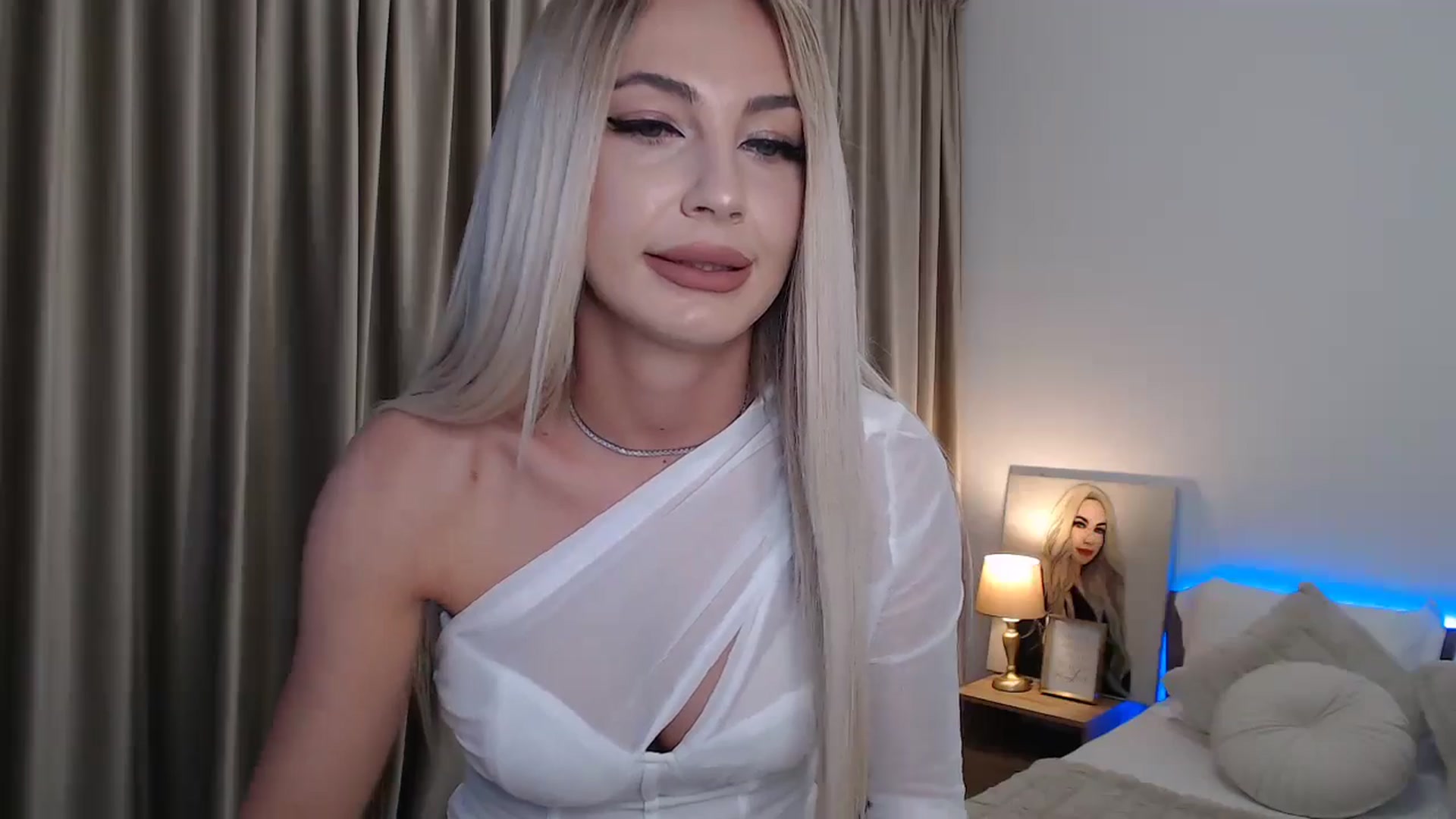 Gallery image thumbnail from BlondeIsBack's myfreecams stream on, 05/30/2024, 22:00 image 12 of 20