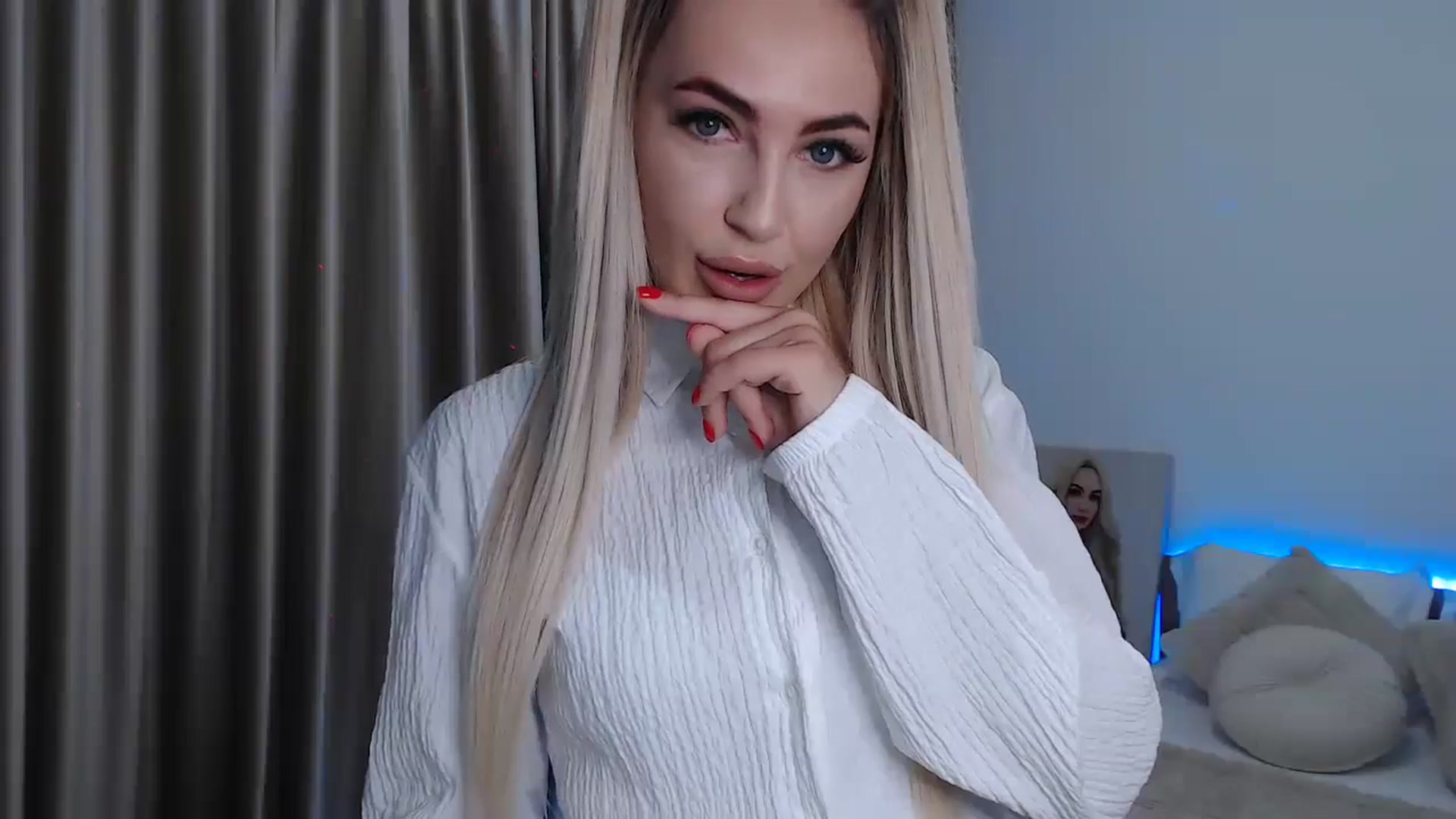 Gallery image thumbnail from BlondeIsBack's myfreecams stream on, 05/31/2024, 22:31 image 14 of 20