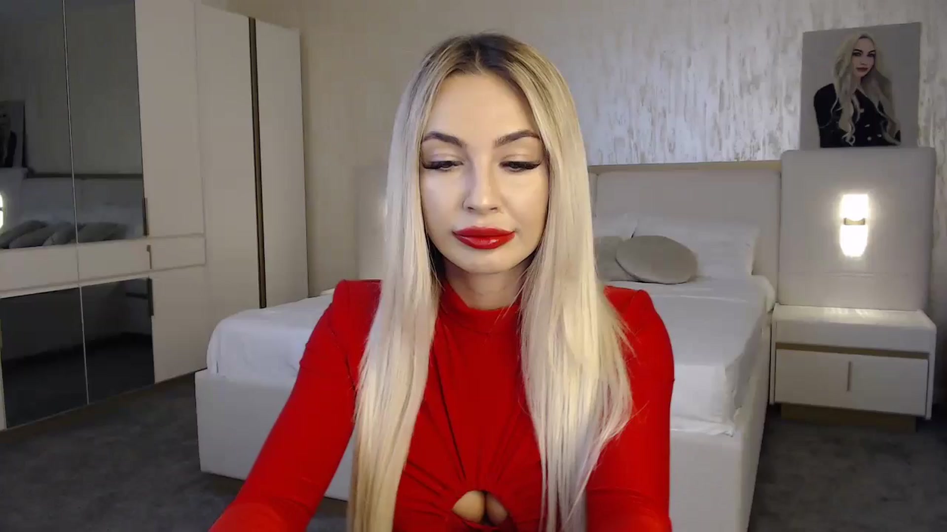 Gallery image thumbnail from BlondeIsBack's myfreecams stream on, 06/15/2024, 21:58 image 1 of 20