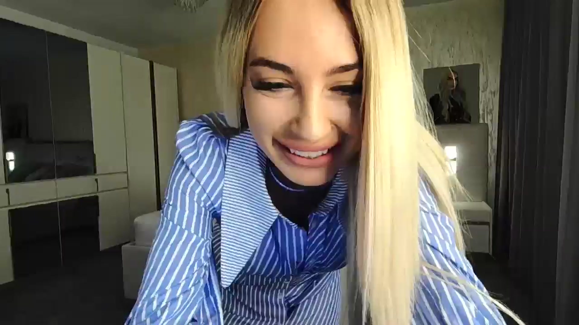 Gallery image thumbnail from BlondeIsBack's myfreecams stream on, 06/20/2024, 23:35 image 5 of 20