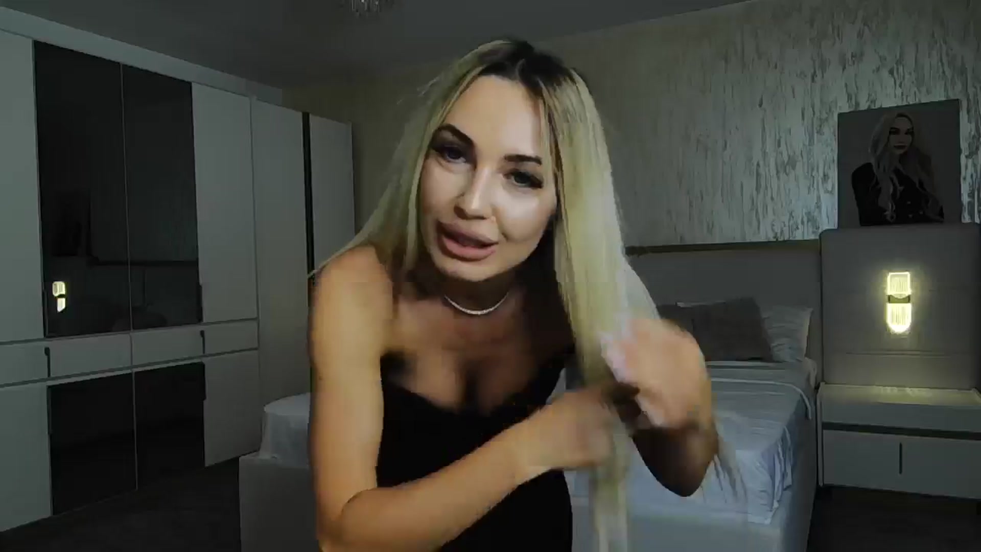Gallery image thumbnail from BlondeIsBack's myfreecams stream on, 06/23/2024, 23:45 image 7 of 20