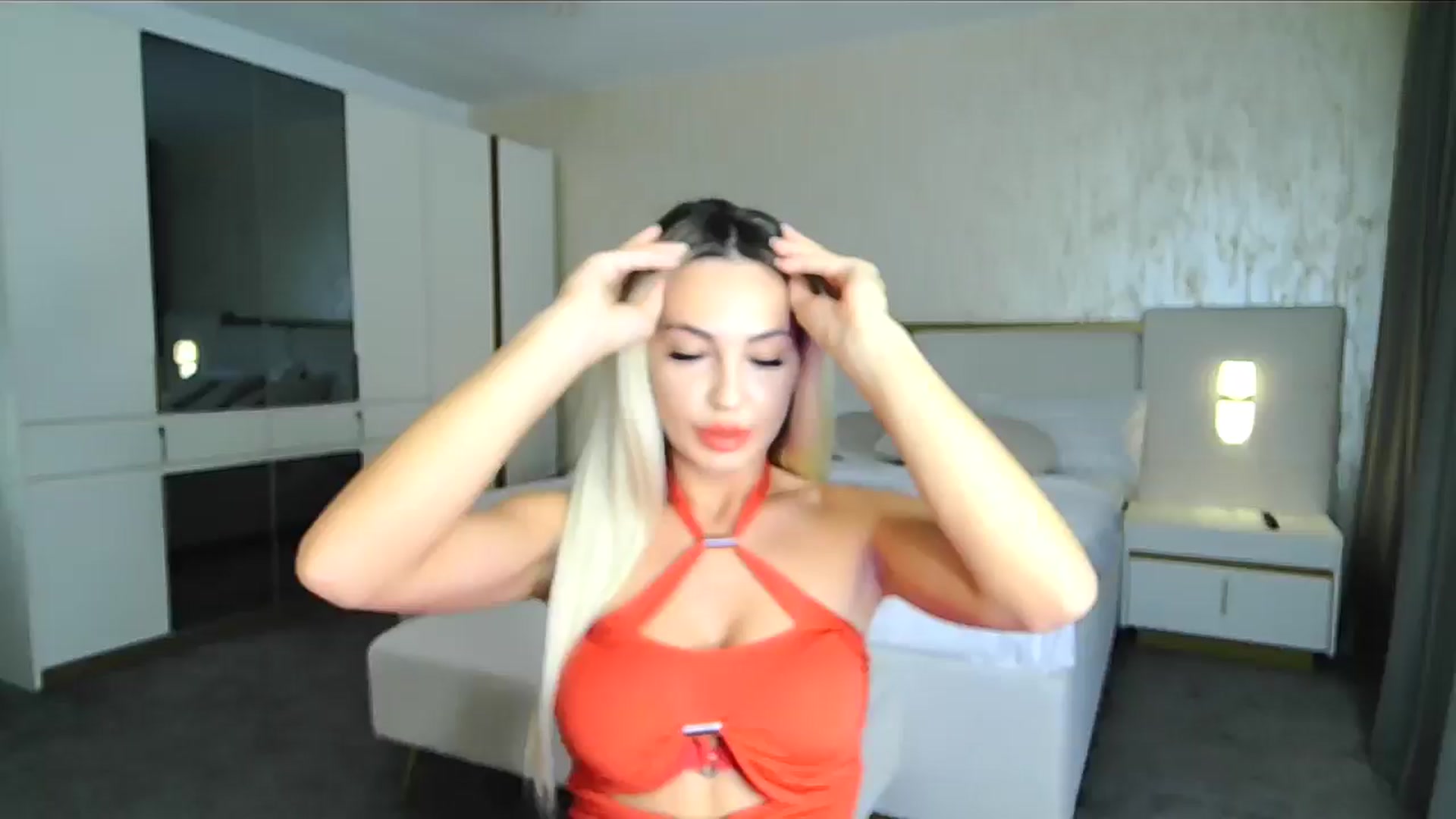 Gallery image thumbnail from BlondeIsBack's myfreecams stream on, 07/18/2024, 21:09 image 2 of 20
