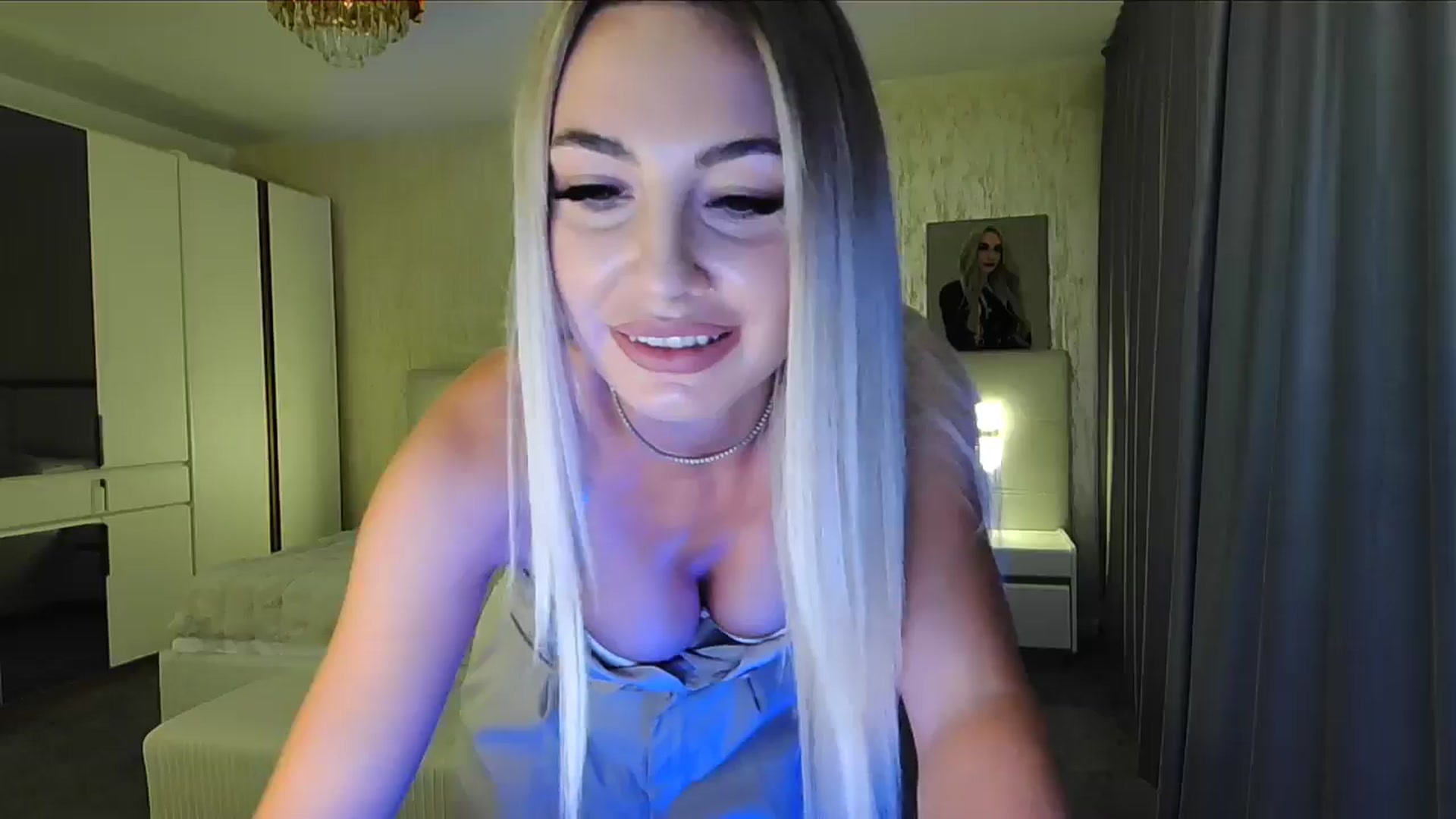 Gallery image thumbnail from BlondeIsBack's myfreecams stream on, 08/03/2024, 22:04 image 14 of 20