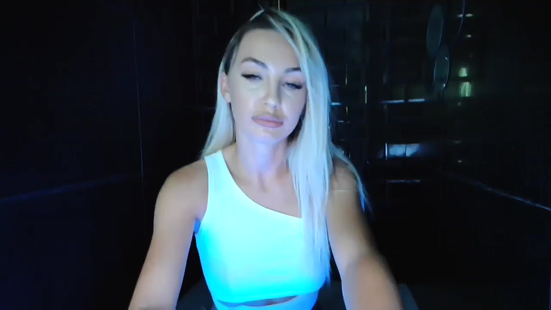 Gallery image thumbnail from BlondeIsBack's myfreecams stream on, 08/18/2024, 24:00 image 2 of 20