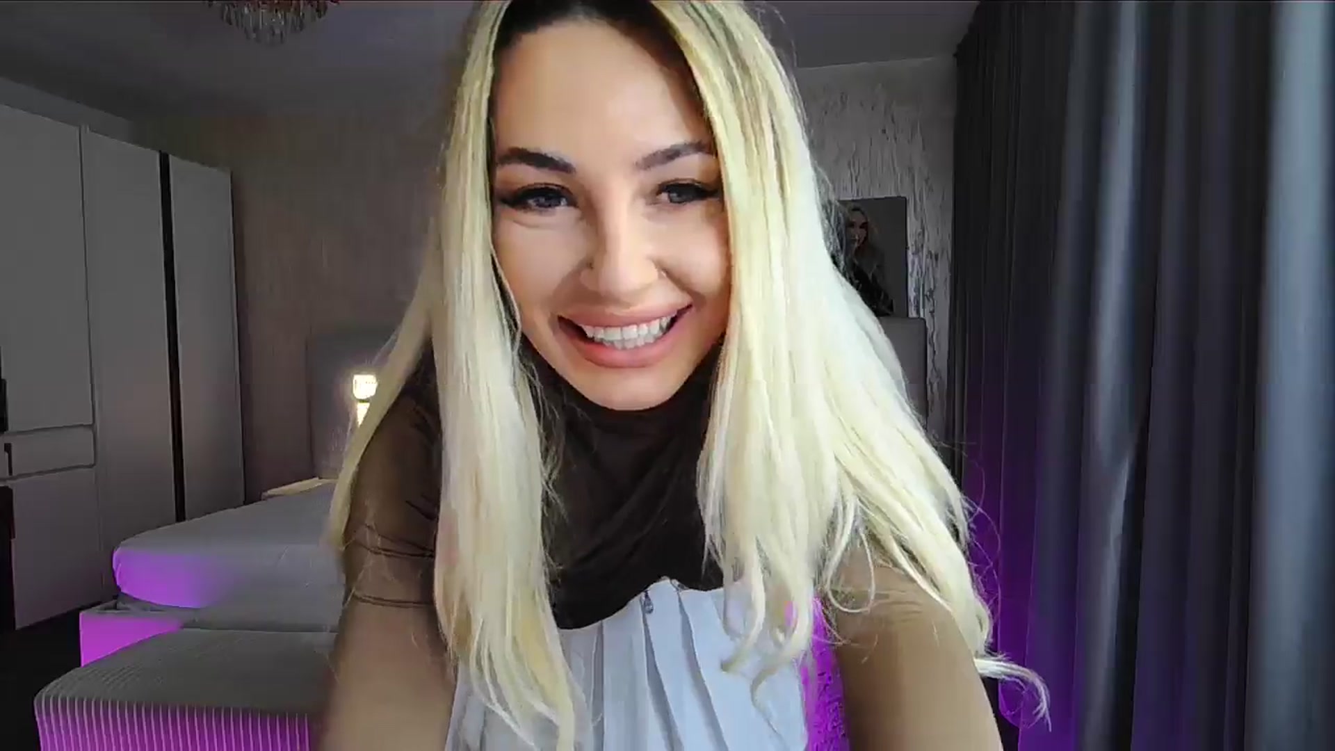 Gallery image thumbnail from BlondeIsBack's myfreecams stream on, 08/29/2024, 21:49 image 8 of 20