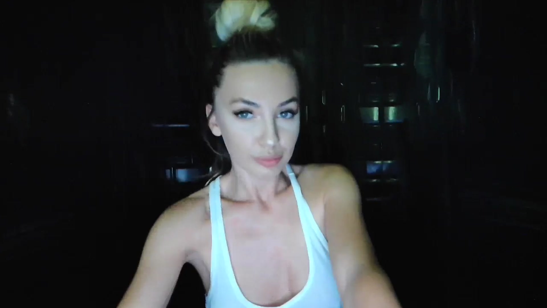 Gallery image thumbnail from BlondeIsBack's myfreecams stream on, 08/30/2024, 22:38 image 15 of 20