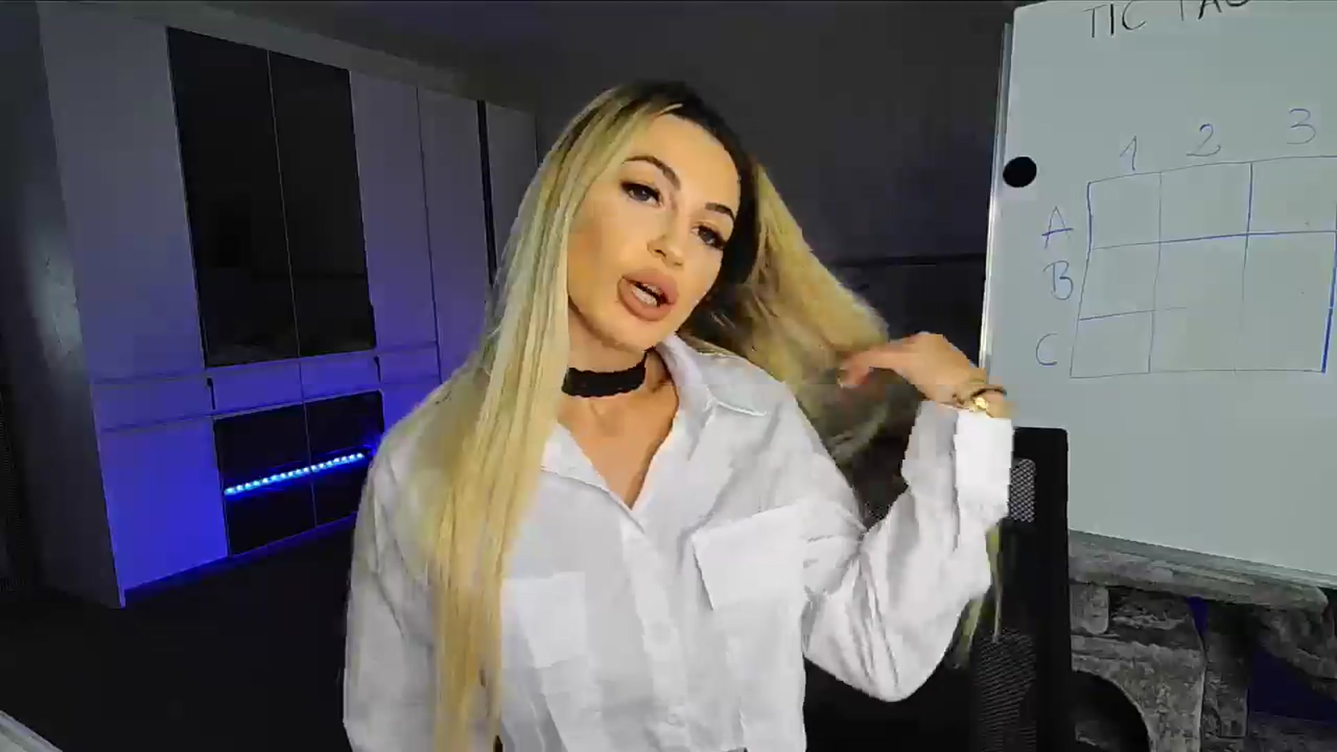 Gallery image thumbnail from BlondeIsBack's myfreecams stream on, 11/15/2024, 22:59 image 15 of 20