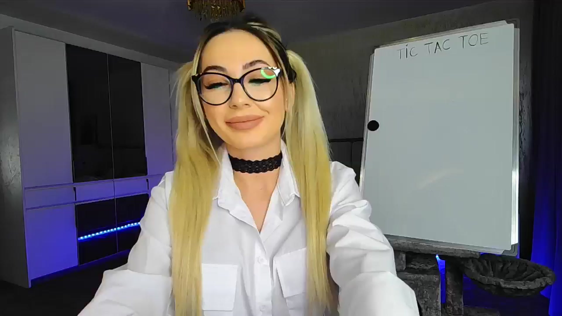Gallery image thumbnail from BlondeIsBack's myfreecams stream on, 11/15/2024, 22:59 image 1 of 20