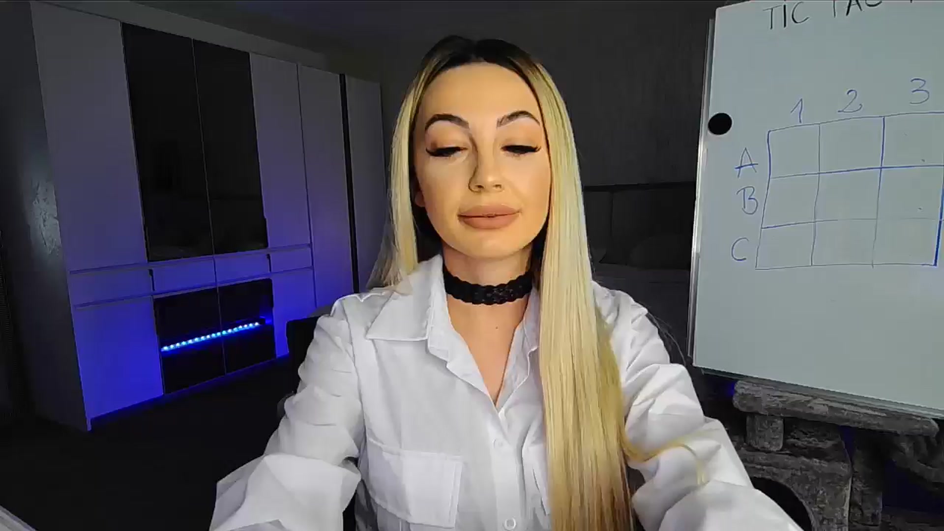 Gallery image thumbnail from BlondeIsBack's myfreecams stream on, 11/15/2024, 22:59 image 11 of 20
