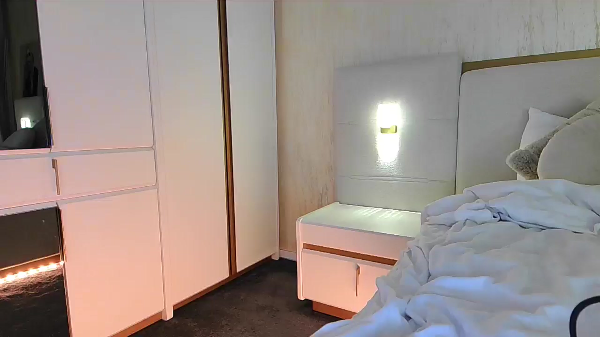 Gallery image thumbnail from BlondeIsBack's myfreecams stream on, 11/29/2024, 02:12 image 16 of 20