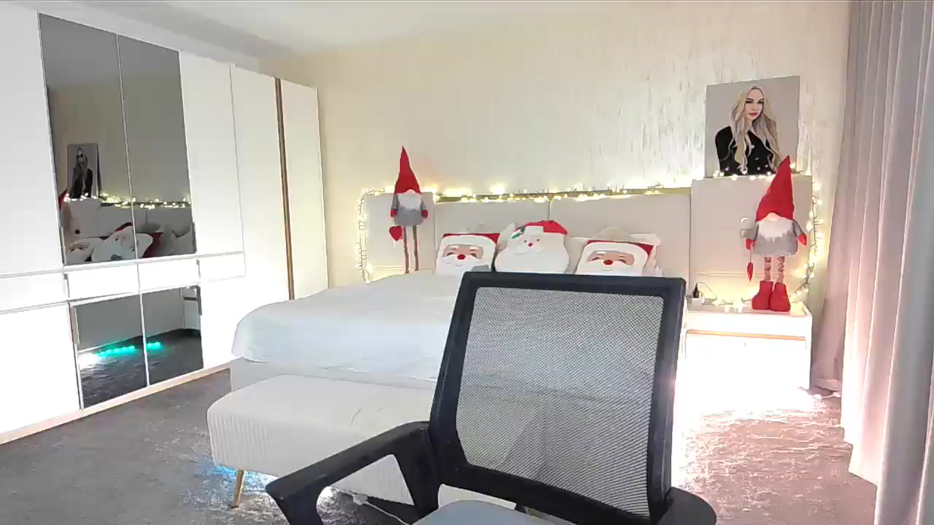 Gallery image thumbnail from BlondeIsBack's myfreecams stream on, 12/05/2024, 03:05 image 1 of 20