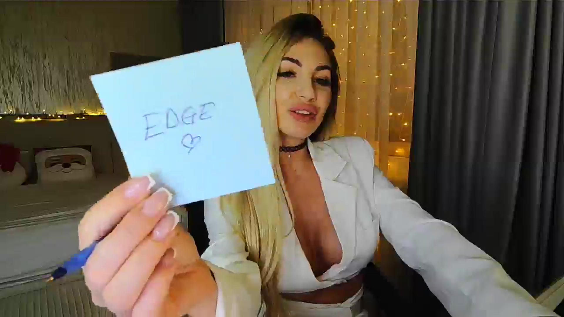 Gallery image thumbnail from BlondeIsBack's myfreecams stream on, 12/06/2024, 01:31 image 11 of 20