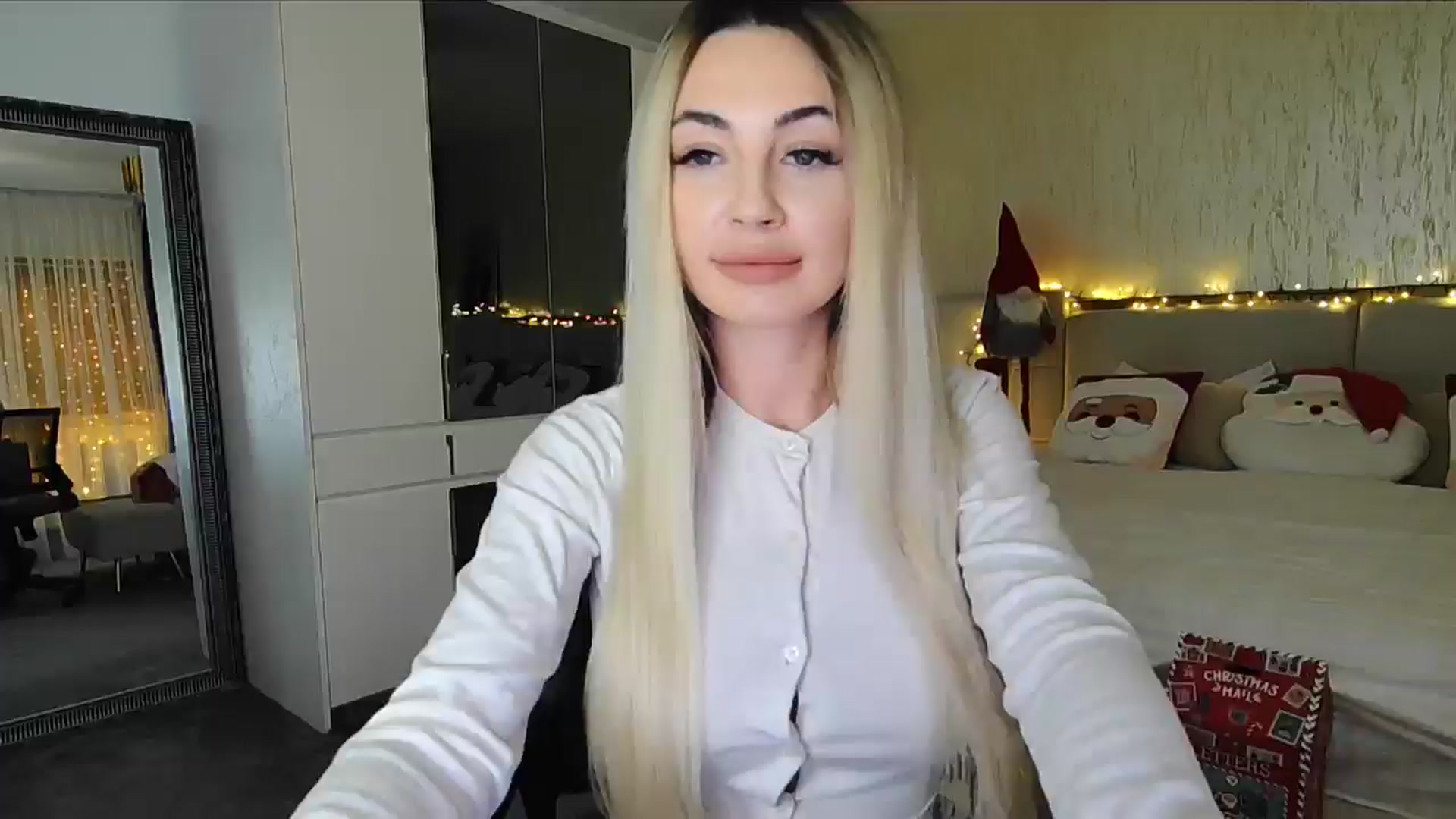 Gallery image thumbnail from BlondeIsBack's myfreecams stream on, 12/07/2024, 23:31 image 2 of 20