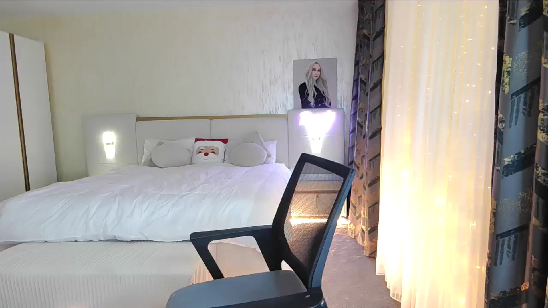 Gallery image thumbnail from BlondeIsBack's myfreecams stream on, 12/23/2024, 24:49 image 2 of 20