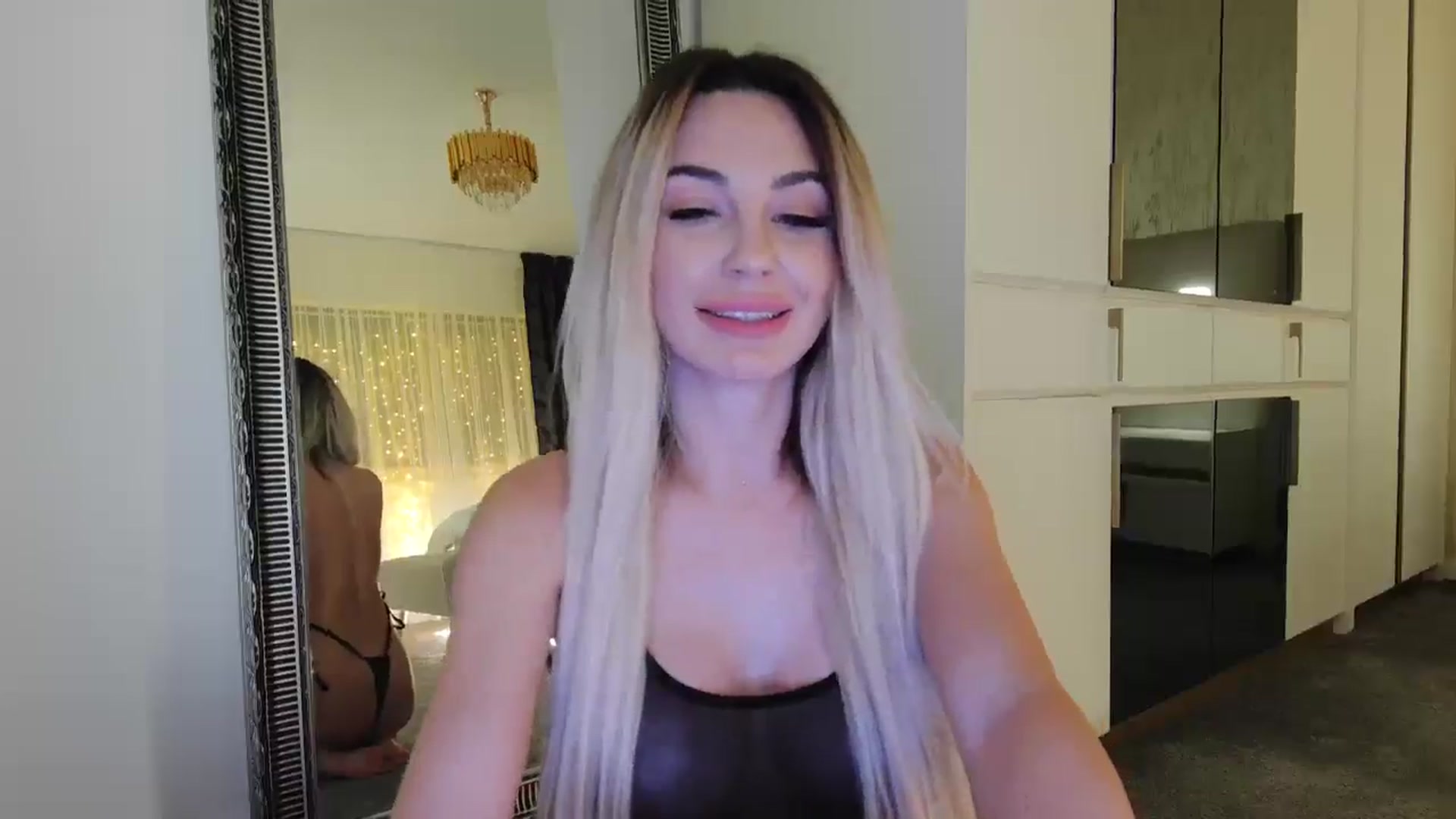 Gallery image thumbnail from BlondeIsBack's myfreecams stream on, 01/05/2025, 01:39 image 10 of 20