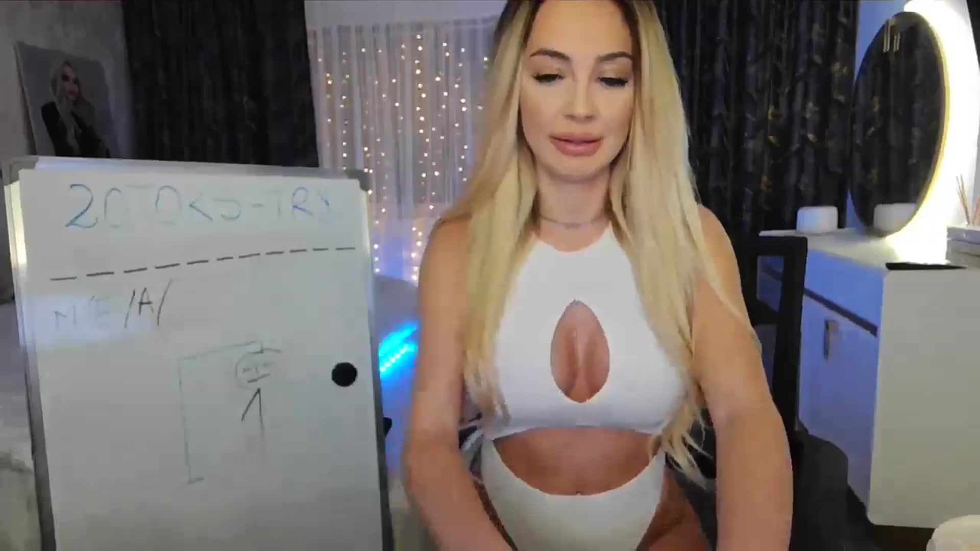 Gallery image thumbnail from BlondeIsBack's myfreecams stream on, 01/25/2025, 21:53 image 15 of 20