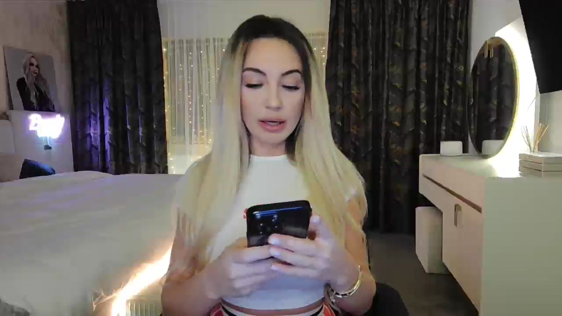 Gallery image thumbnail from BlondeIsBack's myfreecams stream on, 01/26/2025, 20:47 image 2 of 20