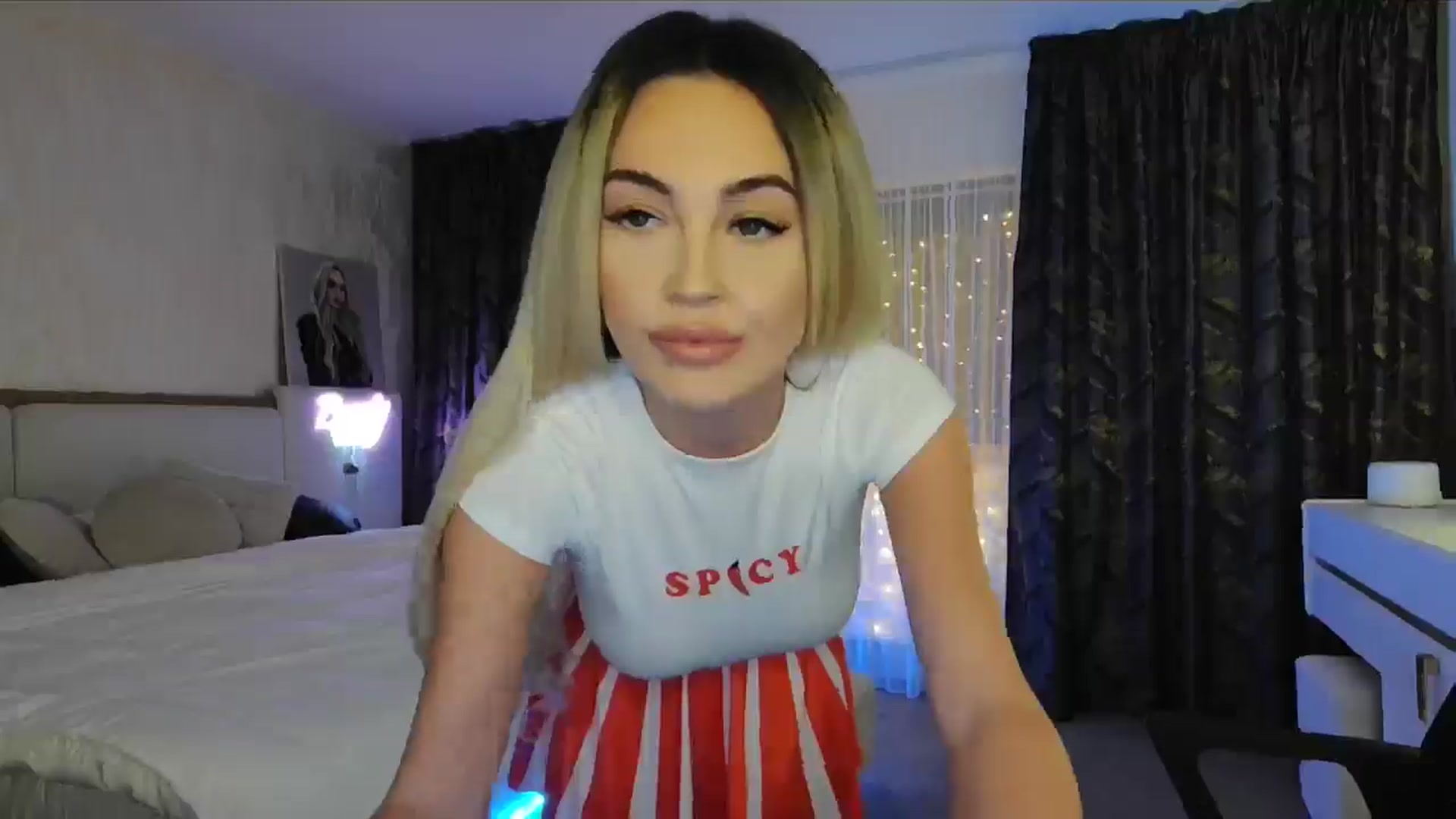 Gallery image thumbnail from BlondeIsBack's myfreecams stream on, 01/26/2025, 22:29 image 6 of 20