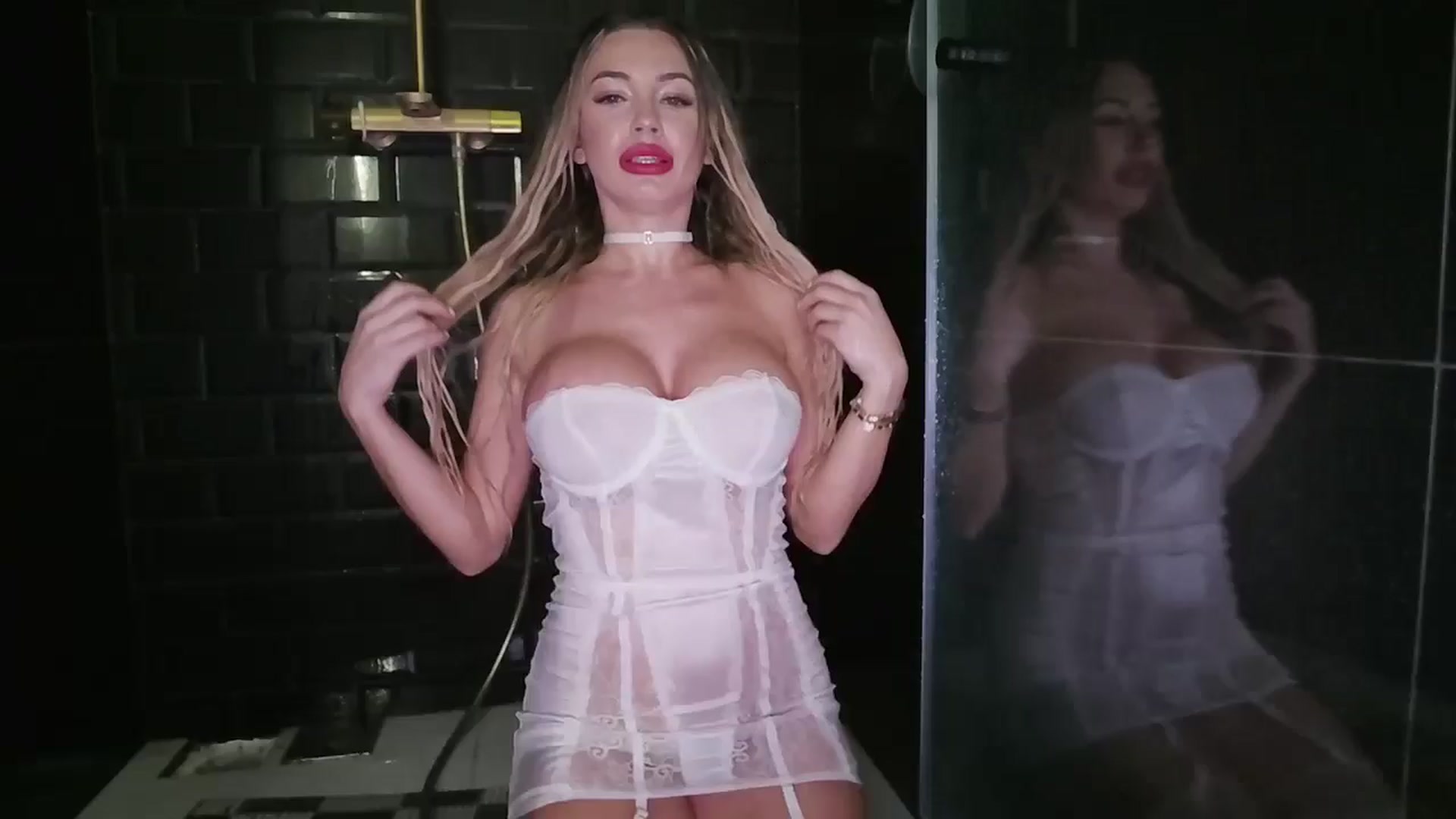 Gallery image thumbnail from BlondeIsBack's myfreecams stream on, 02/02/2025, 23:17 image 17 of 20