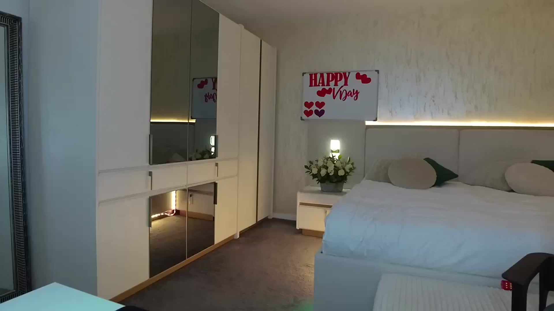 Gallery image thumbnail from BlondeIsBack's myfreecams stream on, 02/06/2025, 23:39 image 17 of 20