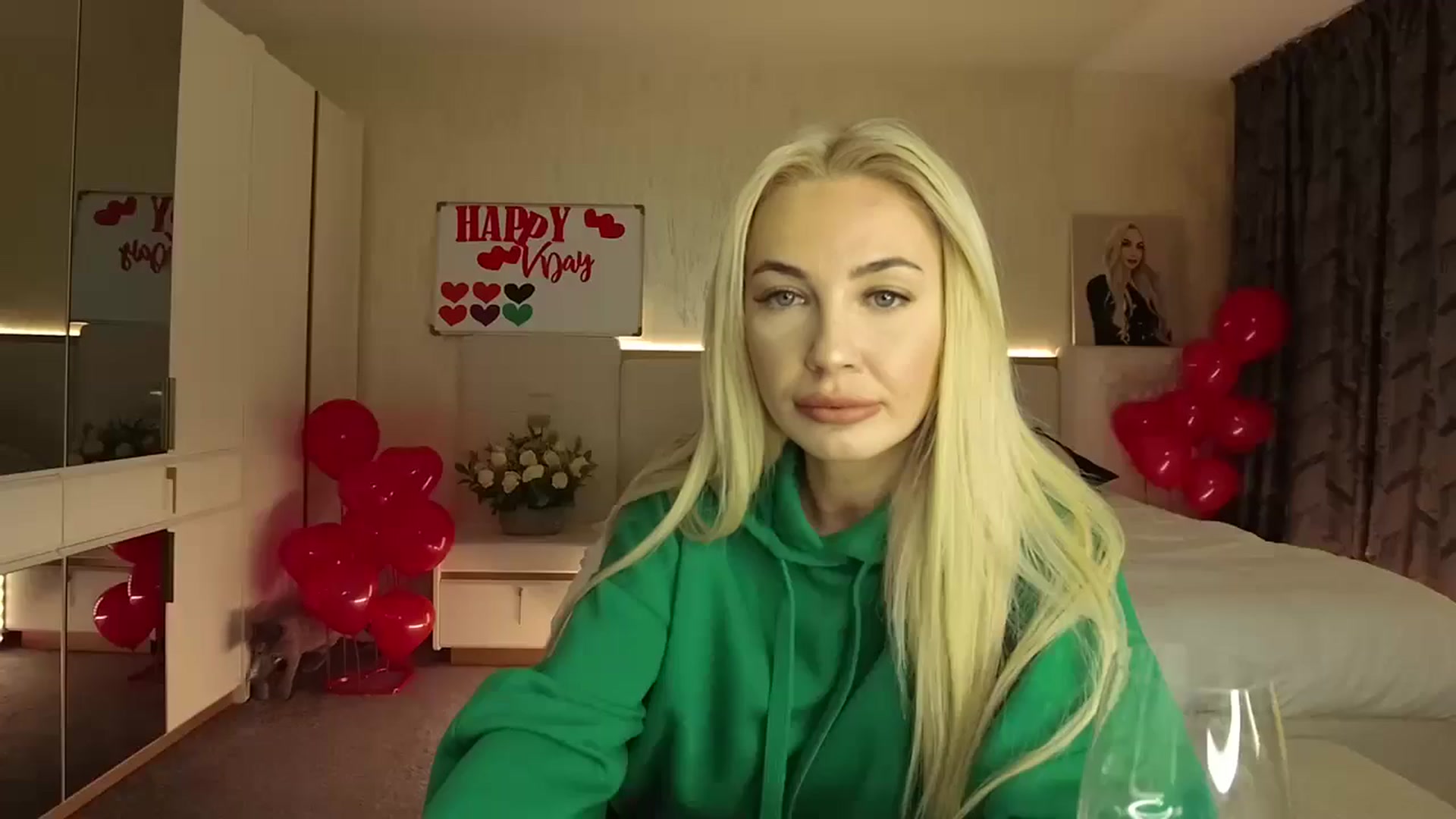 Gallery image thumbnail from BlondeIsBack's myfreecams stream on, 02/09/2025, 22:43 image 8 of 20
