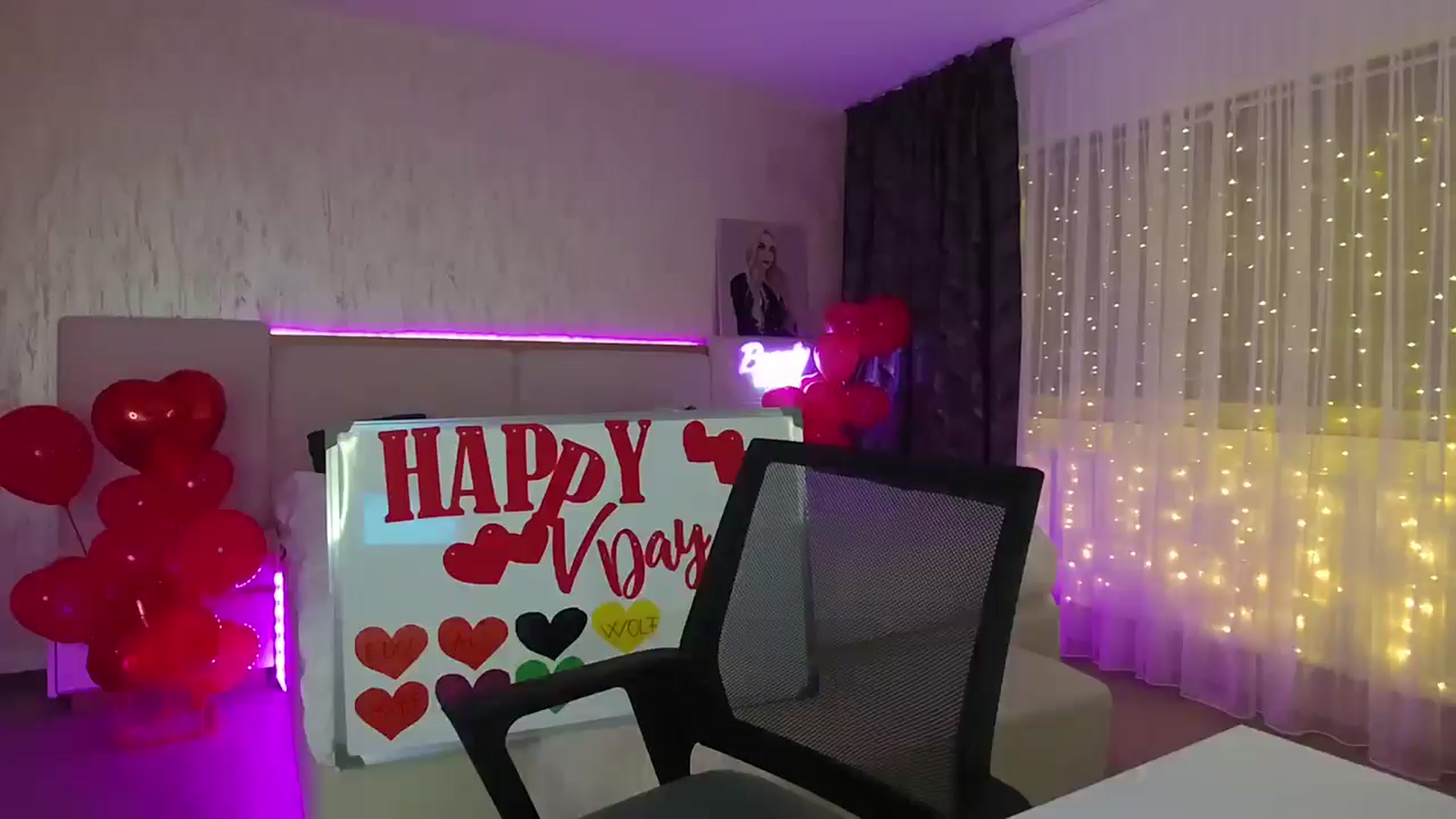 Gallery image thumbnail from BlondeIsBack's myfreecams stream on, 02/14/2025, 24:02 image 3 of 20