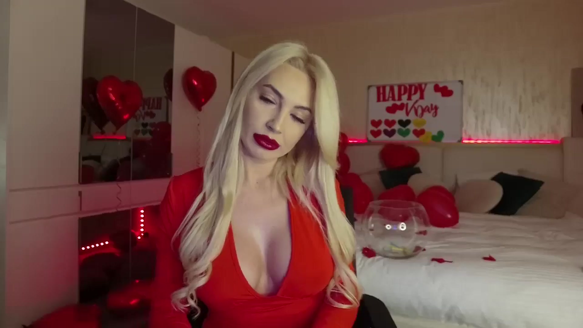 Gallery image thumbnail from BlondeIsBack's myfreecams stream on, 02/15/2025, 24:04 image 9 of 20