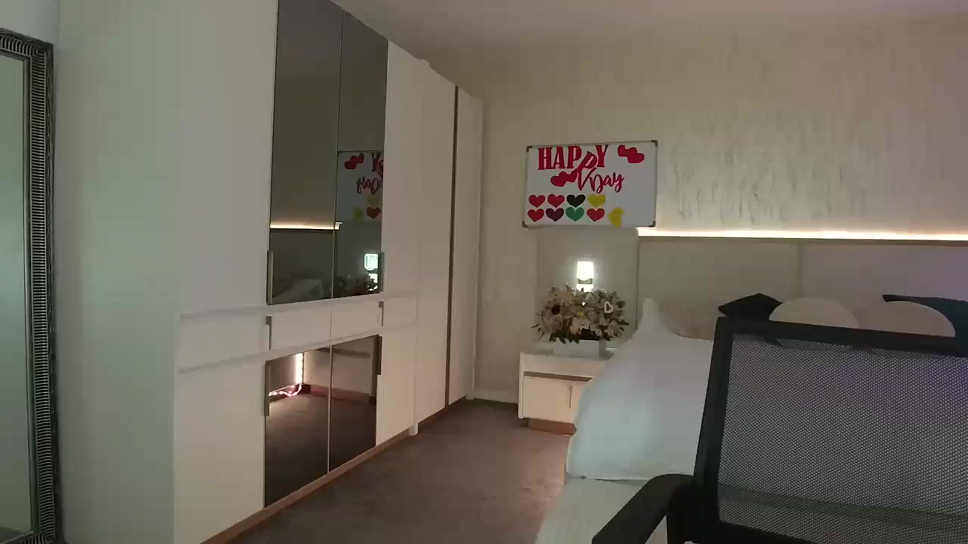 Gallery image thumbnail from BlondeIsBack's myfreecams stream on, 02/20/2025, 22:28 image 17 of 20