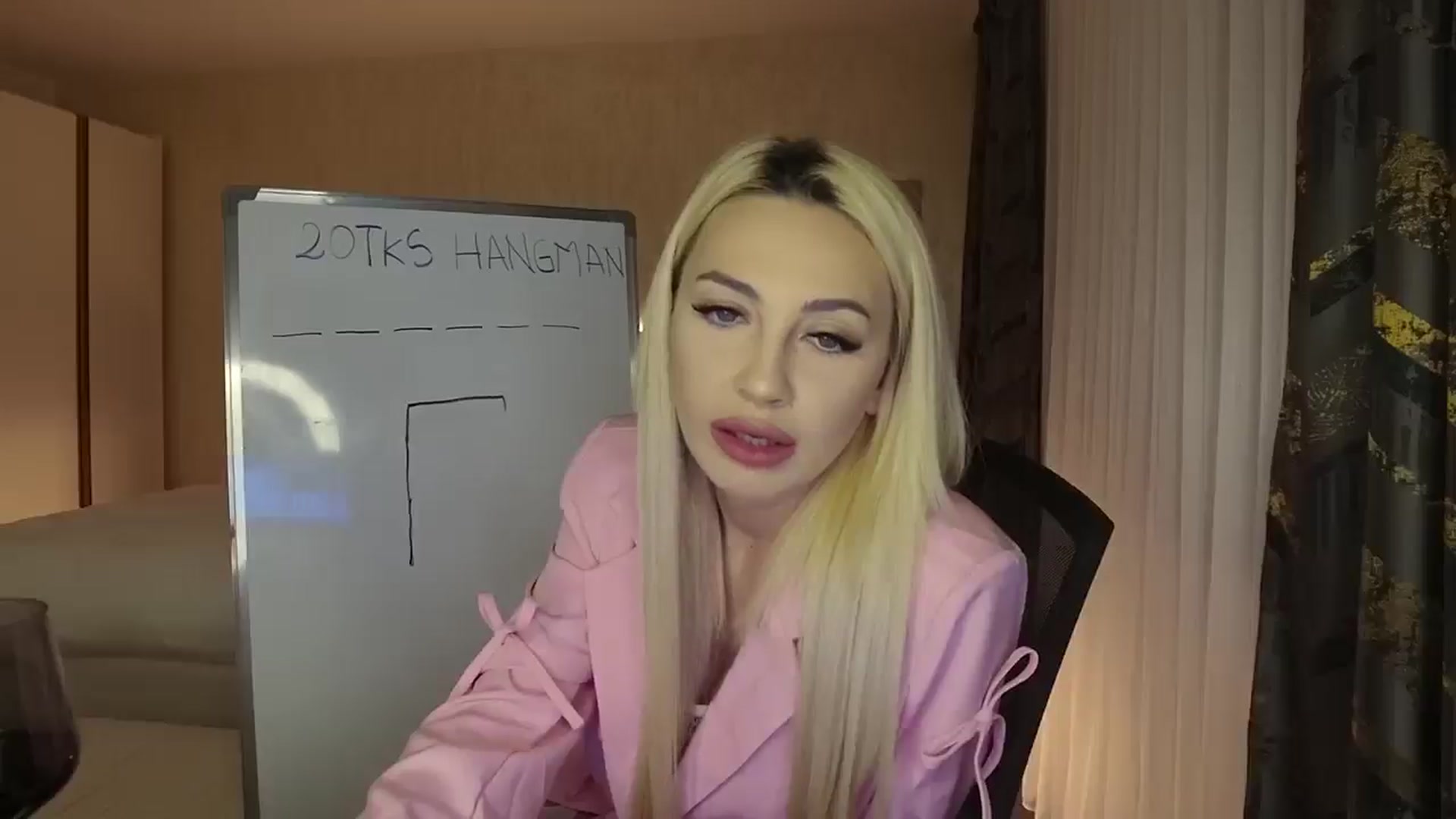 Gallery image thumbnail from BlondeIsBack's myfreecams stream on, 03/29/2025, 22:24 image 6 of 20