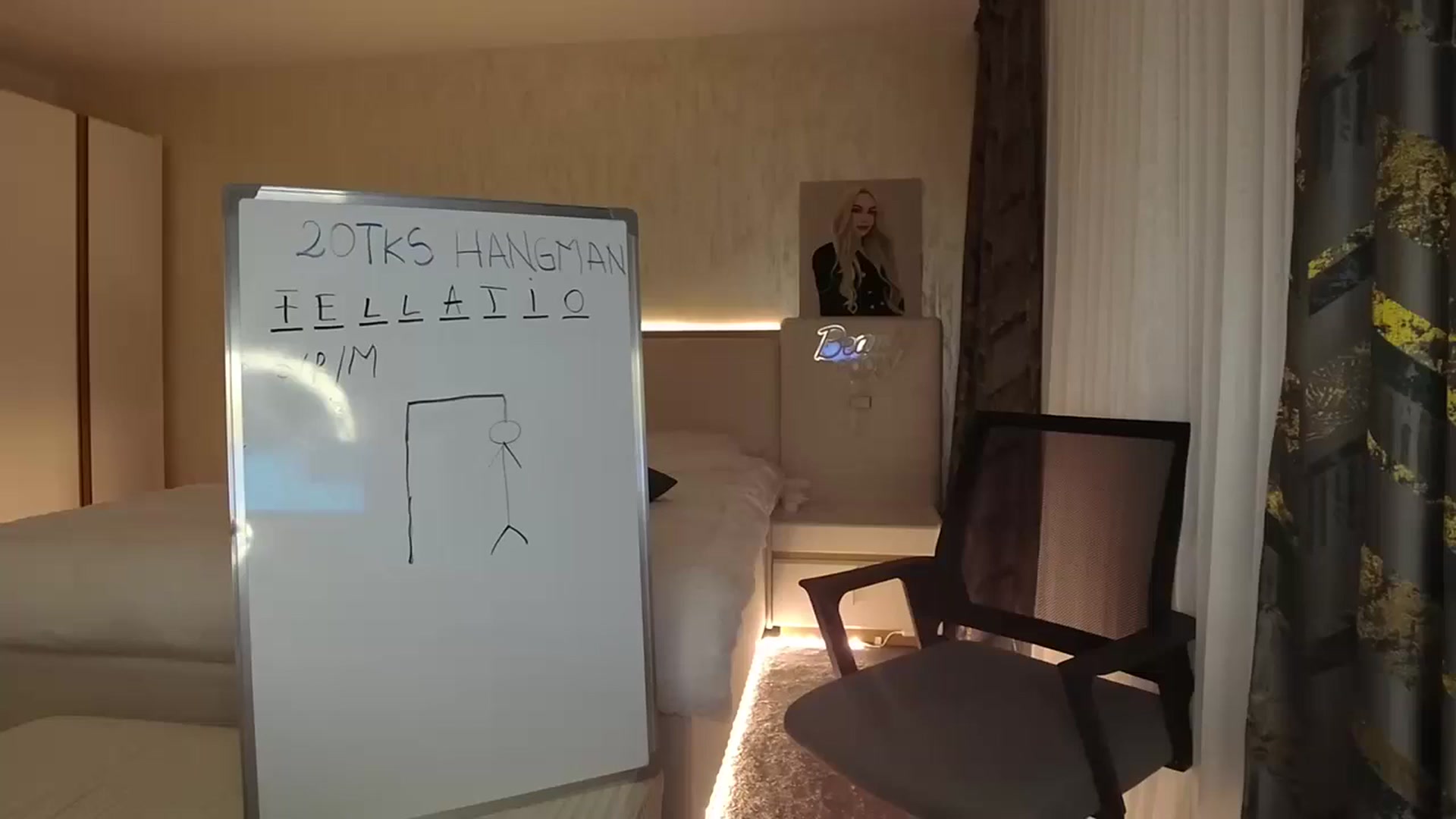 Gallery image thumbnail from BlondeIsBack's myfreecams stream on, 03/29/2025, 22:24 image 5 of 20