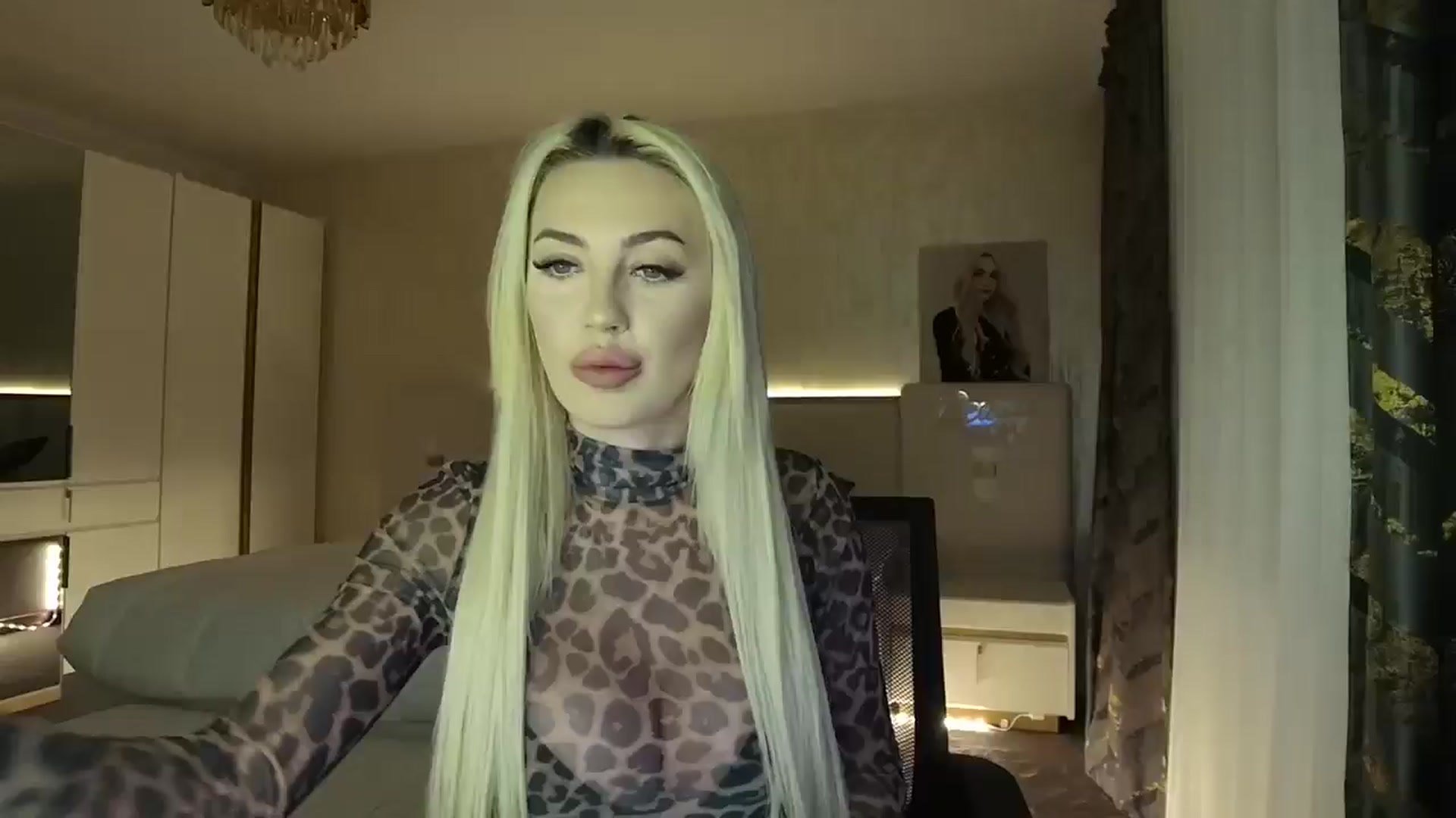 Gallery image thumbnail from BlondeIsBack's myfreecams stream on, 04/03/2025, 20:08 image 5 of 20