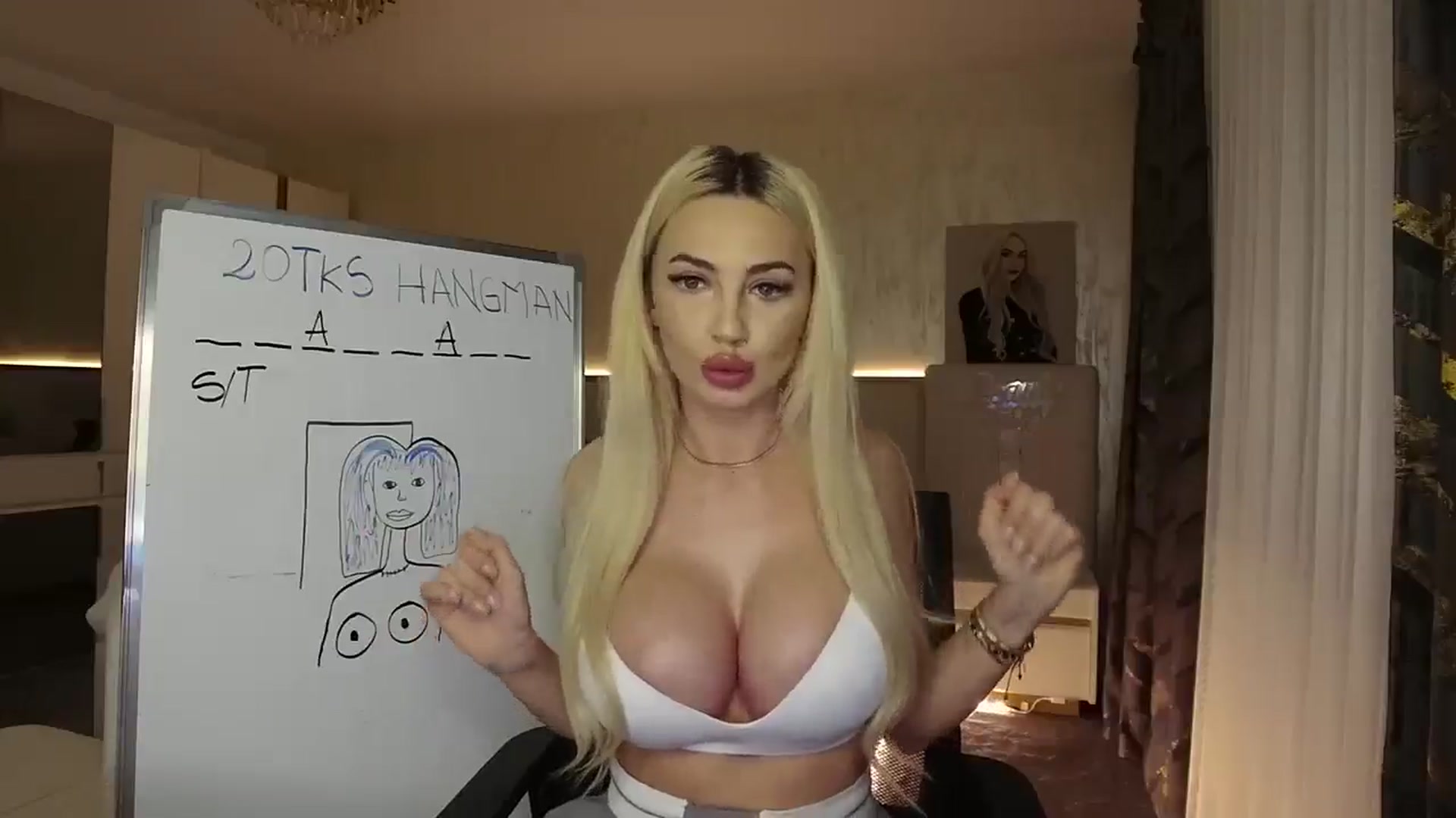 Gallery image thumbnail from BlondeIsBack's myfreecams stream on, 04/09/2025, 22:05 image 16 of 20