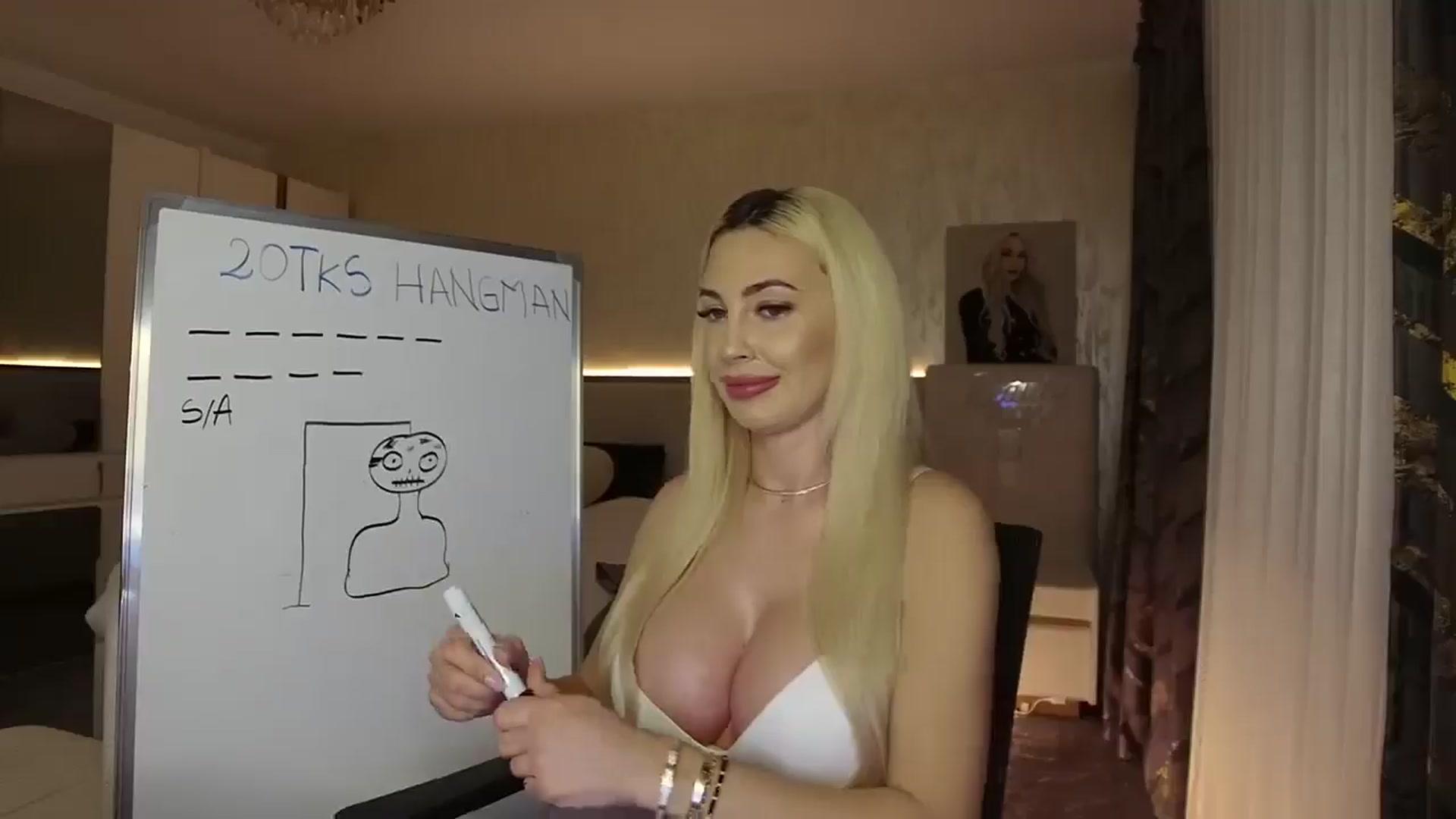 Gallery image thumbnail from BlondeIsBack's myfreecams stream on, 04/09/2025, 22:05 image 14 of 20