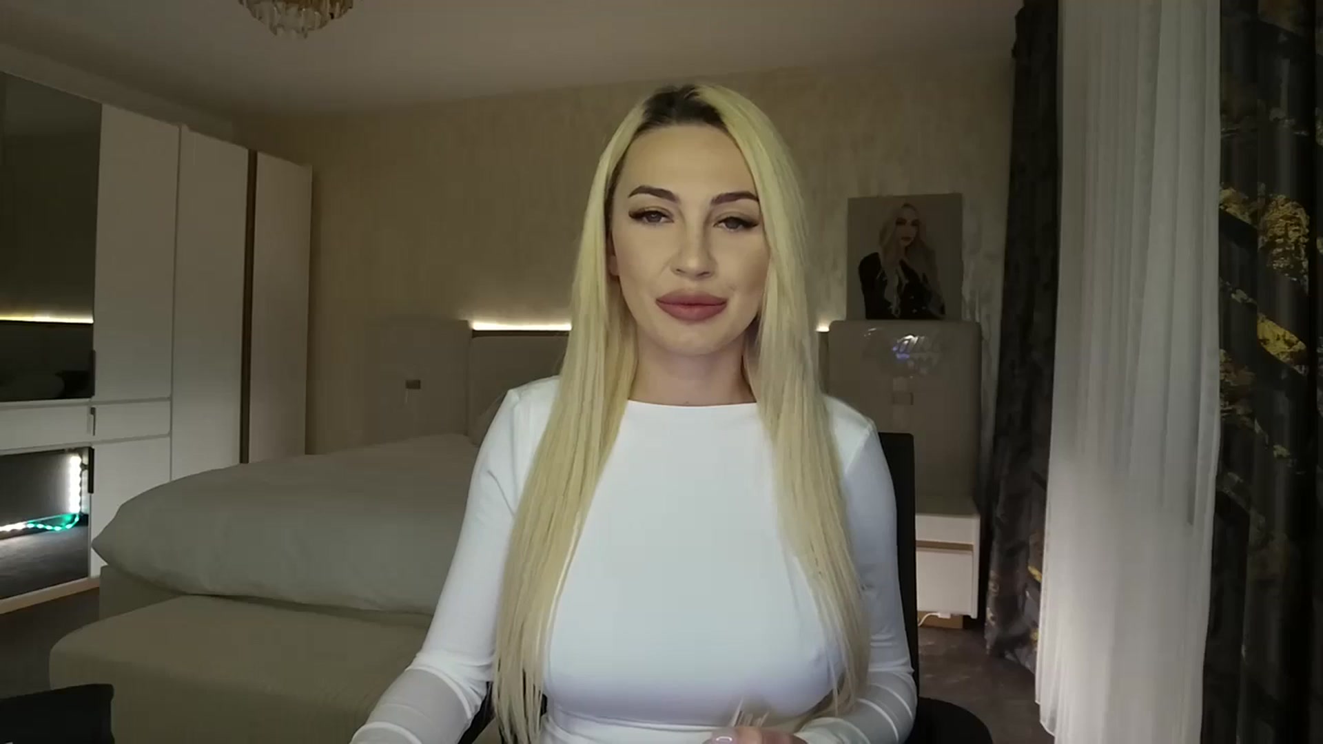 Gallery image thumbnail from BlondeIsBack's myfreecams stream on, 04/12/2025, 20:32 image 3 of 20
