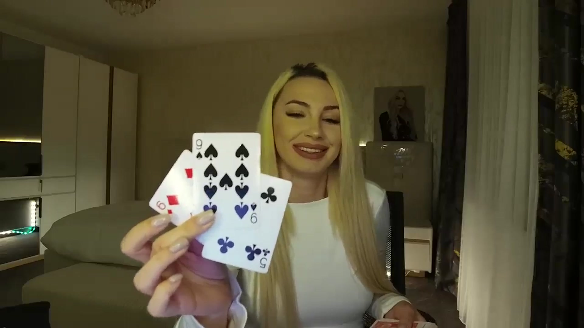 Gallery image thumbnail from BlondeIsBack's myfreecams stream on, 04/12/2025, 20:32 image 7 of 20