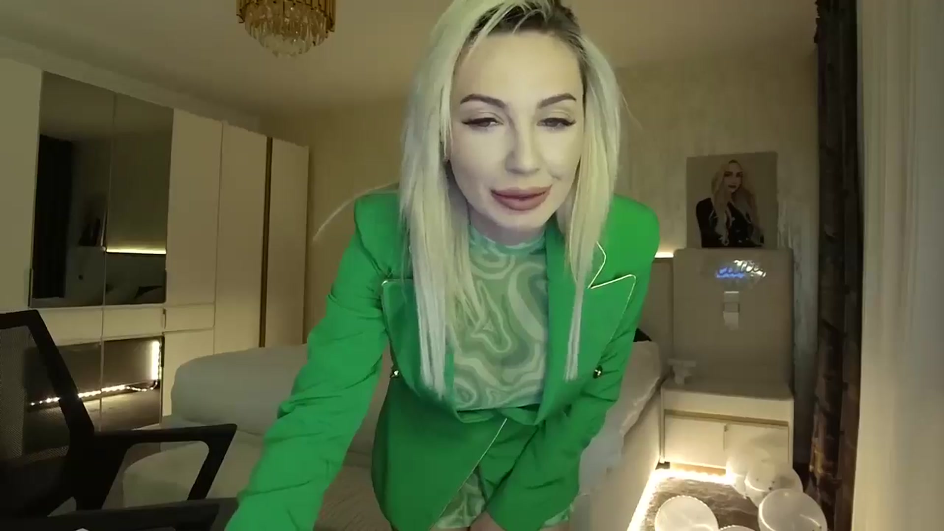 Gallery image thumbnail from BlondeIsBack's myfreecams stream on, 05/02/2025, 21:03 image 10 of 20