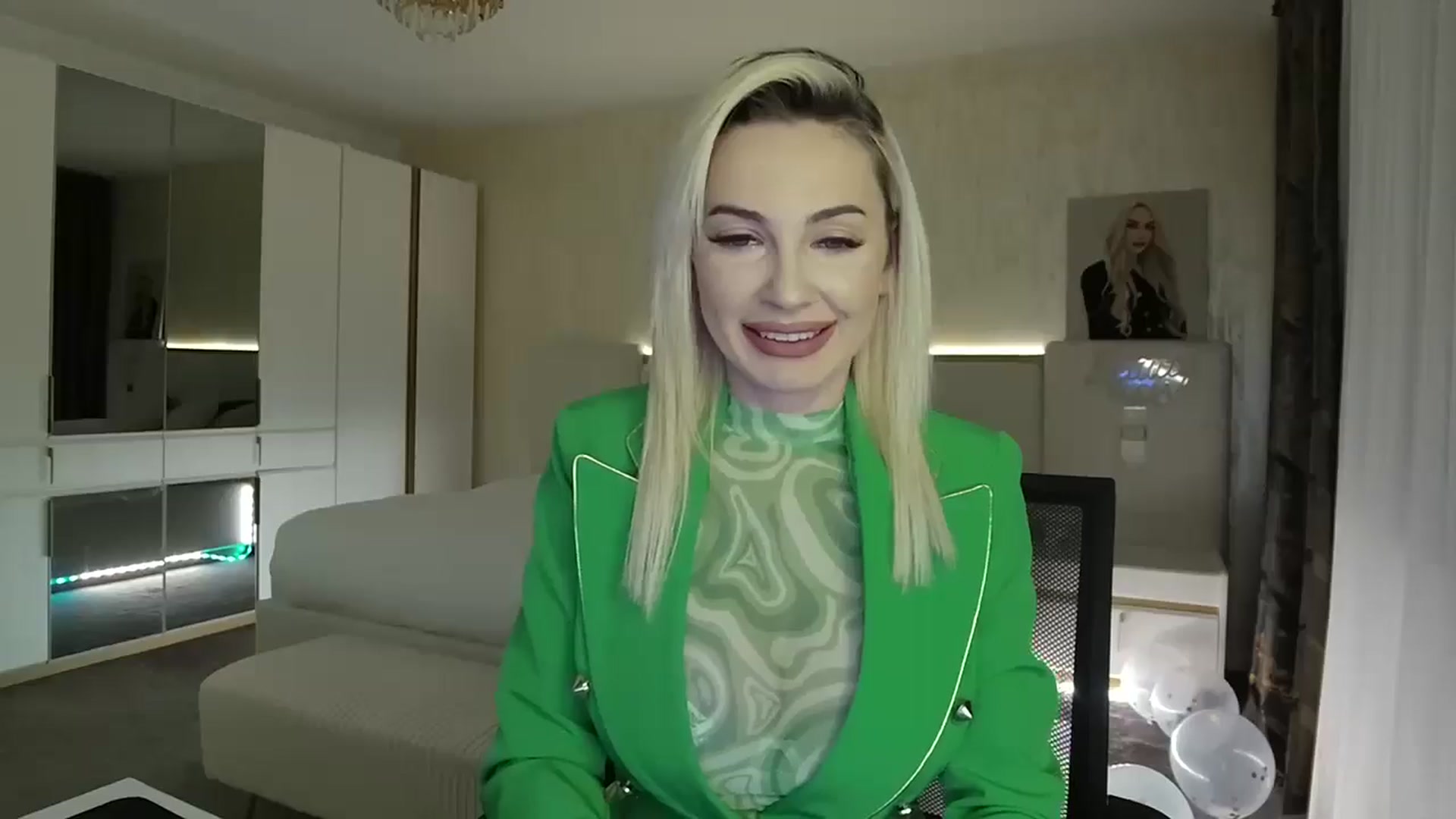 Gallery image thumbnail from BlondeIsBack's myfreecams stream on, 05/02/2025, 21:03 image 2 of 20