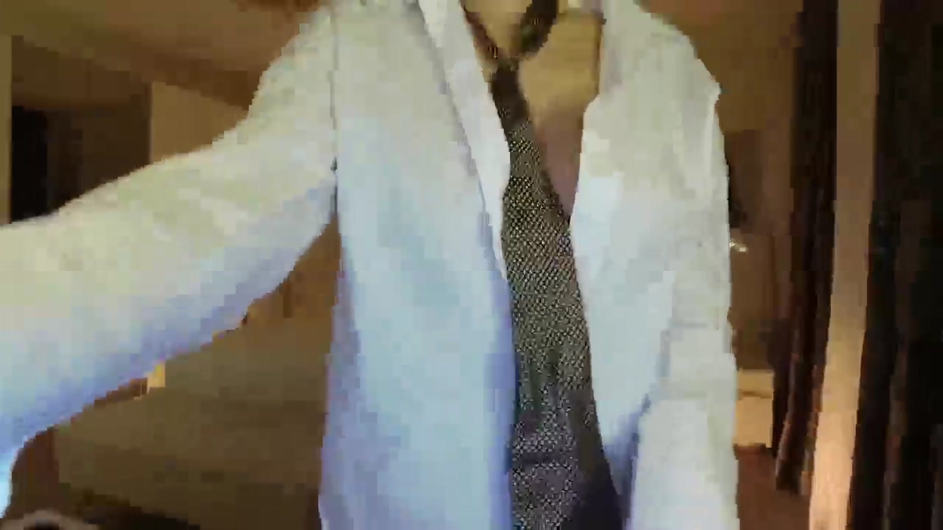 Gallery image thumbnail from BlondeIsBack's myfreecams stream on, 05/17/2025, 22:27 image 6 of 20