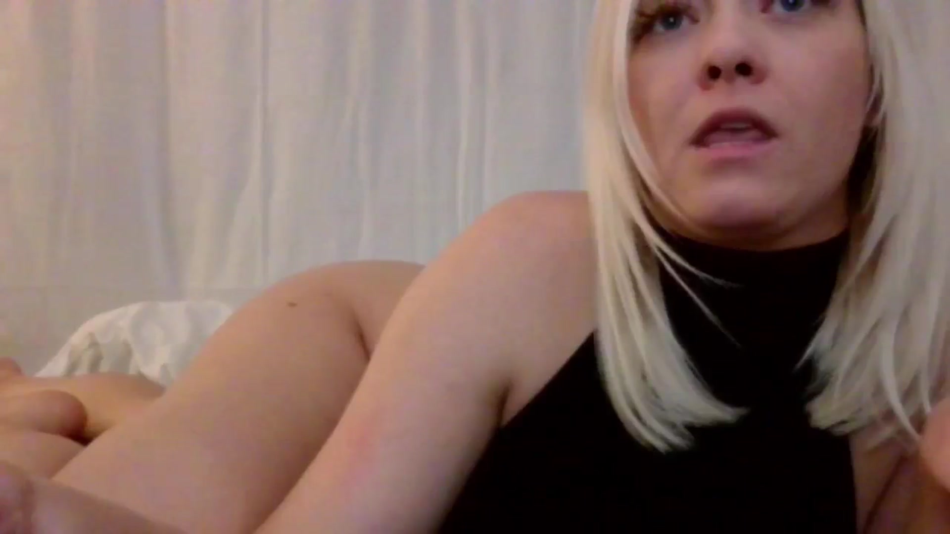 Gallery image thumbnail from BlondeSlut's myfreecams stream on, 08/13/2024, 07:26 image 2 of 20