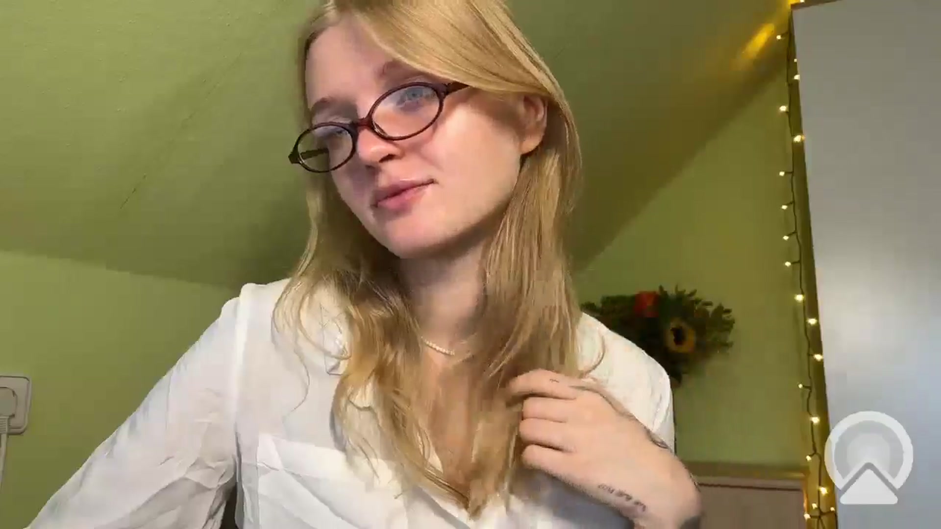 Gallery image thumbnail from BlondeVixen_A's myfreecams stream on, 07/26/2025, 08:25 image 7 of 20