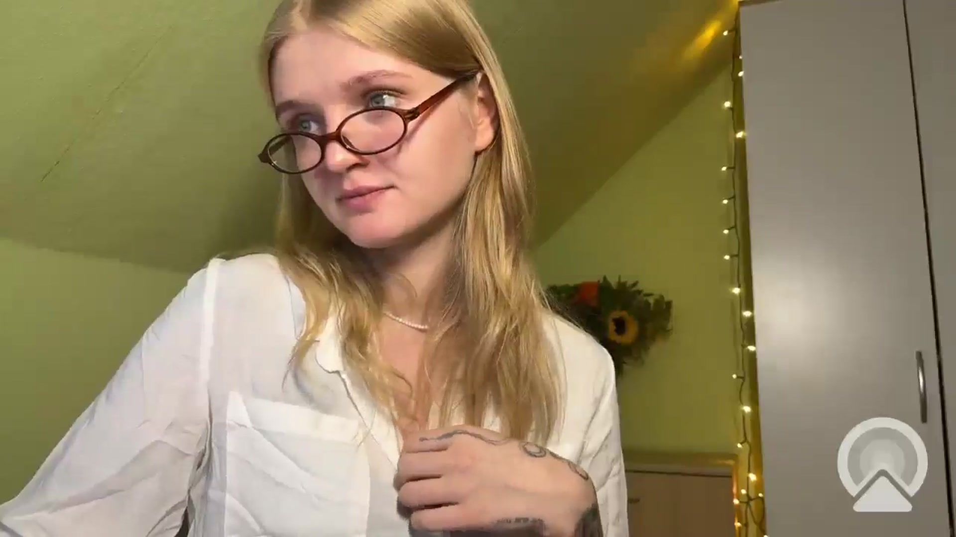 Gallery image thumbnail from BlondeVixen_A's myfreecams stream on, 07/26/2025, 10:46 image 10 of 20