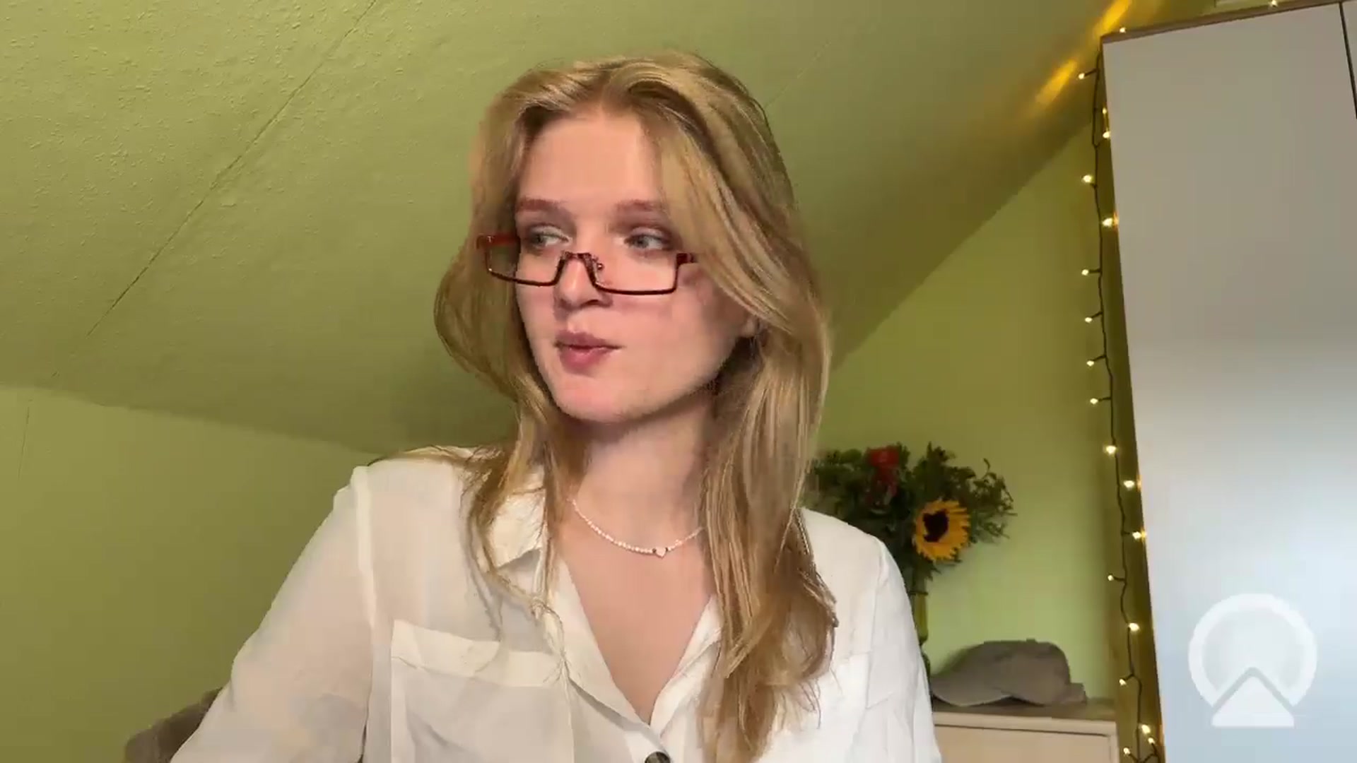 Gallery image thumbnail from BlondeVixen_A's myfreecams stream on, 08/01/2025, 17:00 image 4 of 20