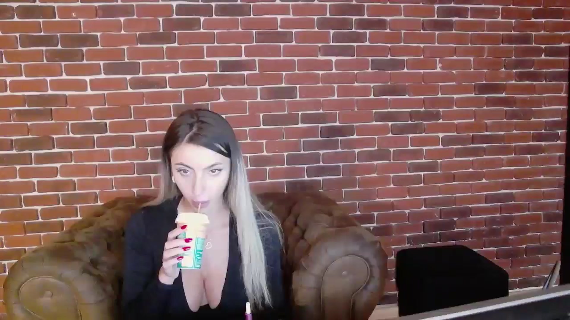 Gallery image thumbnail from Blonde_Ashley's myfreecams stream on, 10/13/2025, 13:54 image 6 of 20