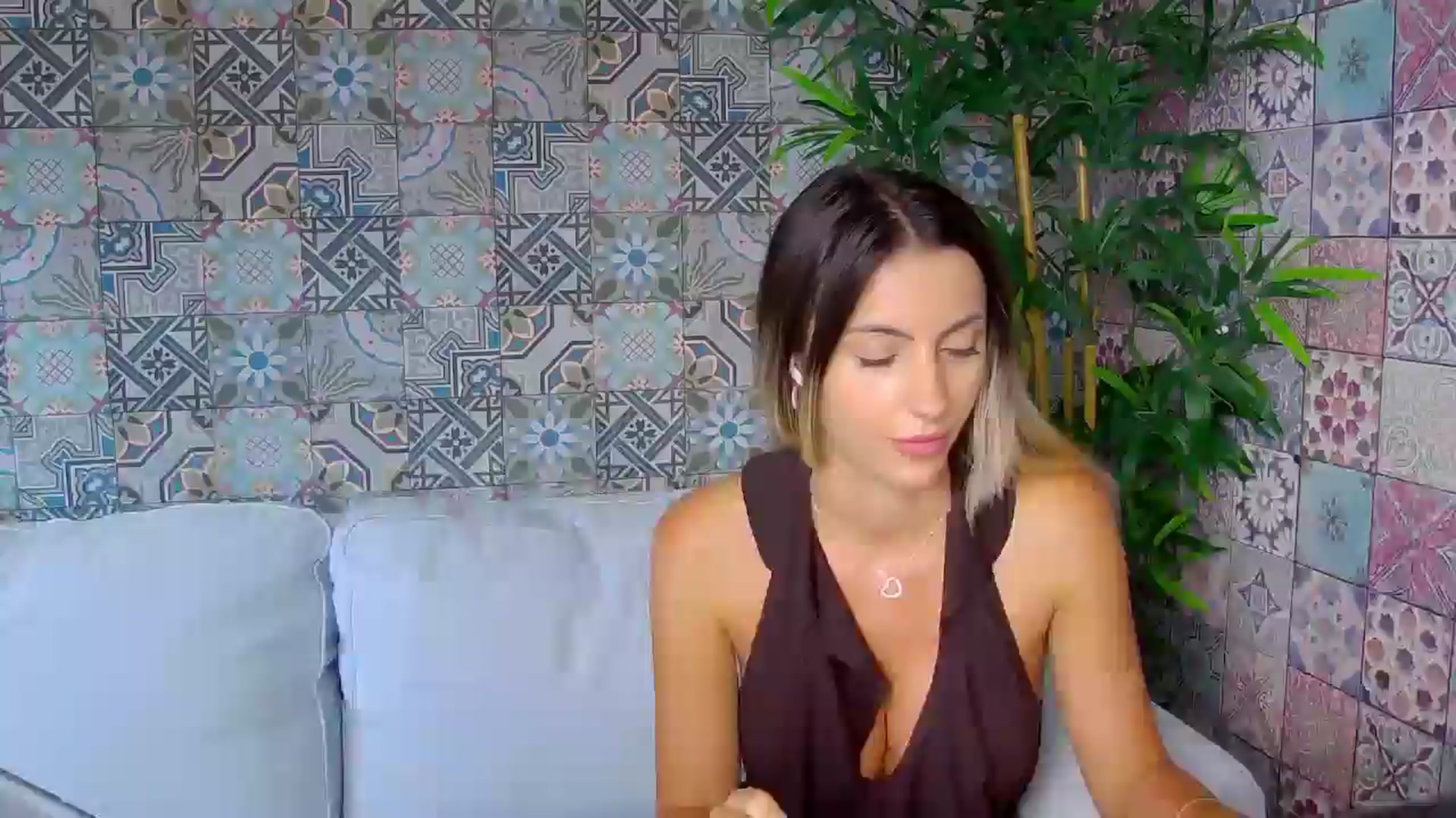 Gallery image thumbnail from Blonde_Ashley's myfreecams stream on, 10/14/2025, 15:36 image 9 of 20