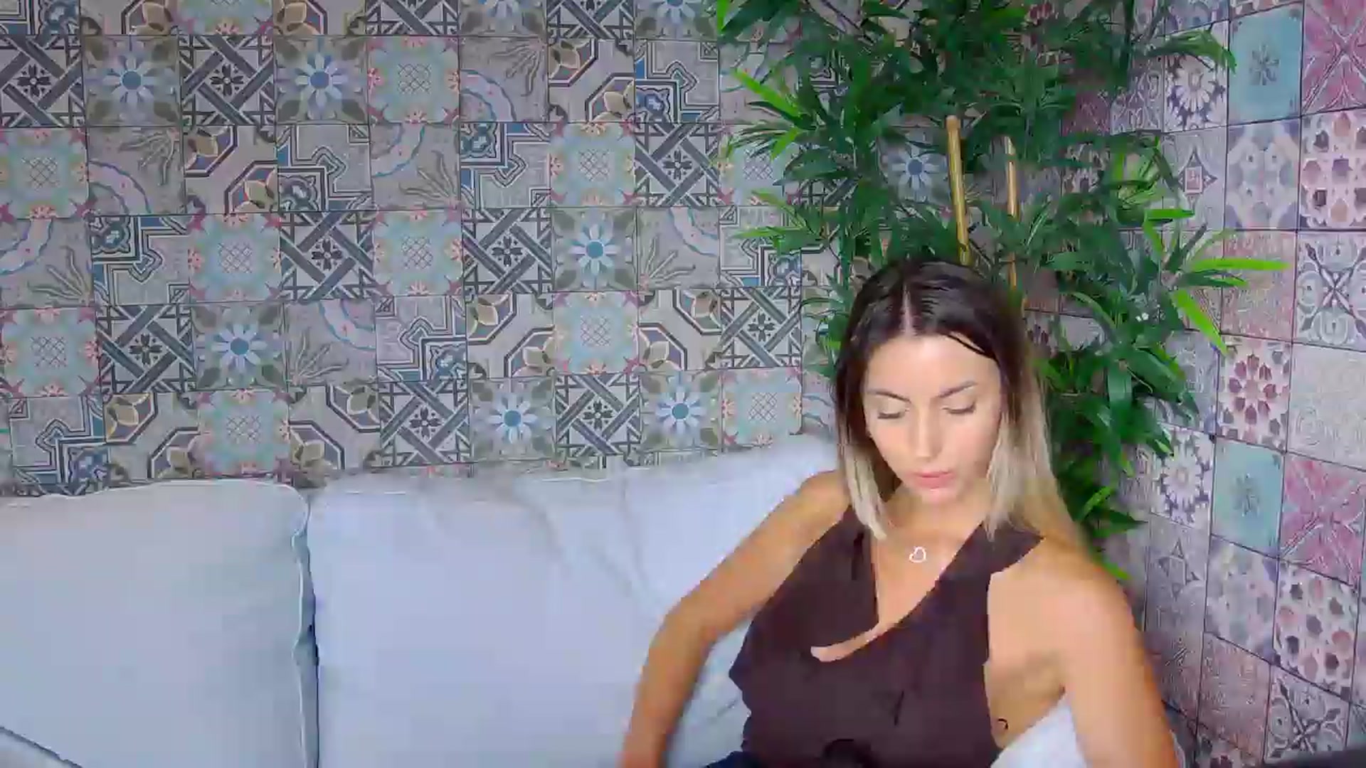 Gallery image thumbnail from Blonde_Ashley's myfreecams stream on, 10/14/2025, 15:36 image 17 of 20