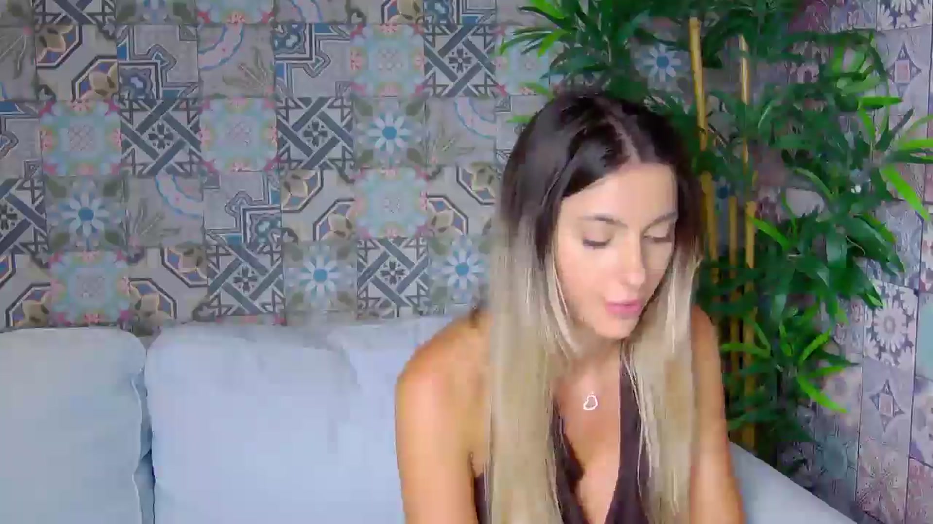 Gallery image thumbnail from Blonde_Ashley's myfreecams stream on, 10/14/2025, 17:01 image 6 of 20